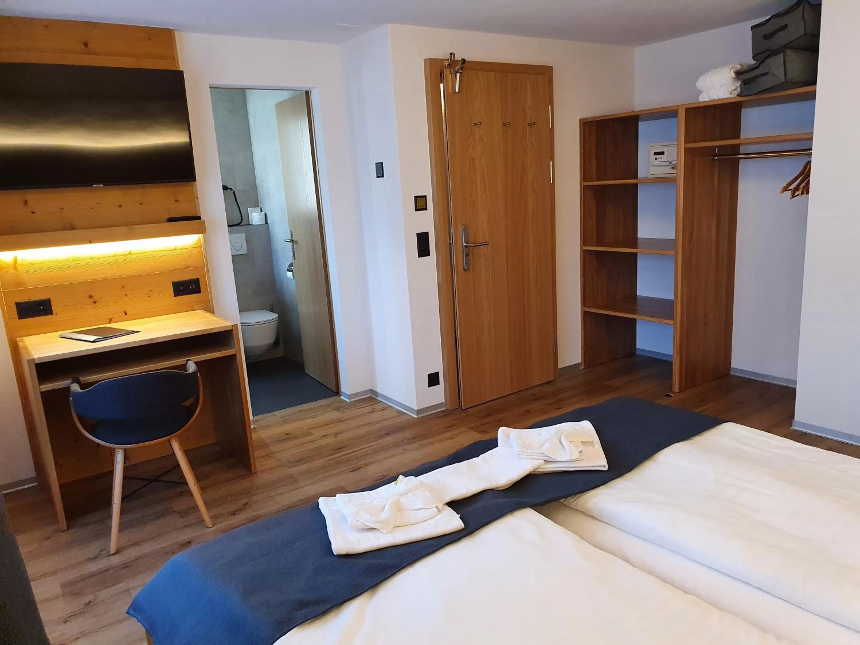 Photo of the whole room, Bed in Hotel Europa