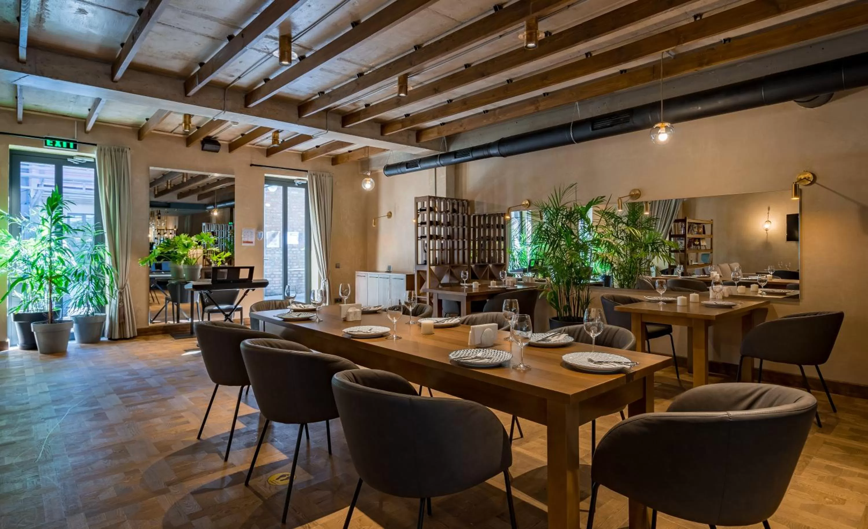 Restaurant/places to eat in Orbeliani Residence Hotel