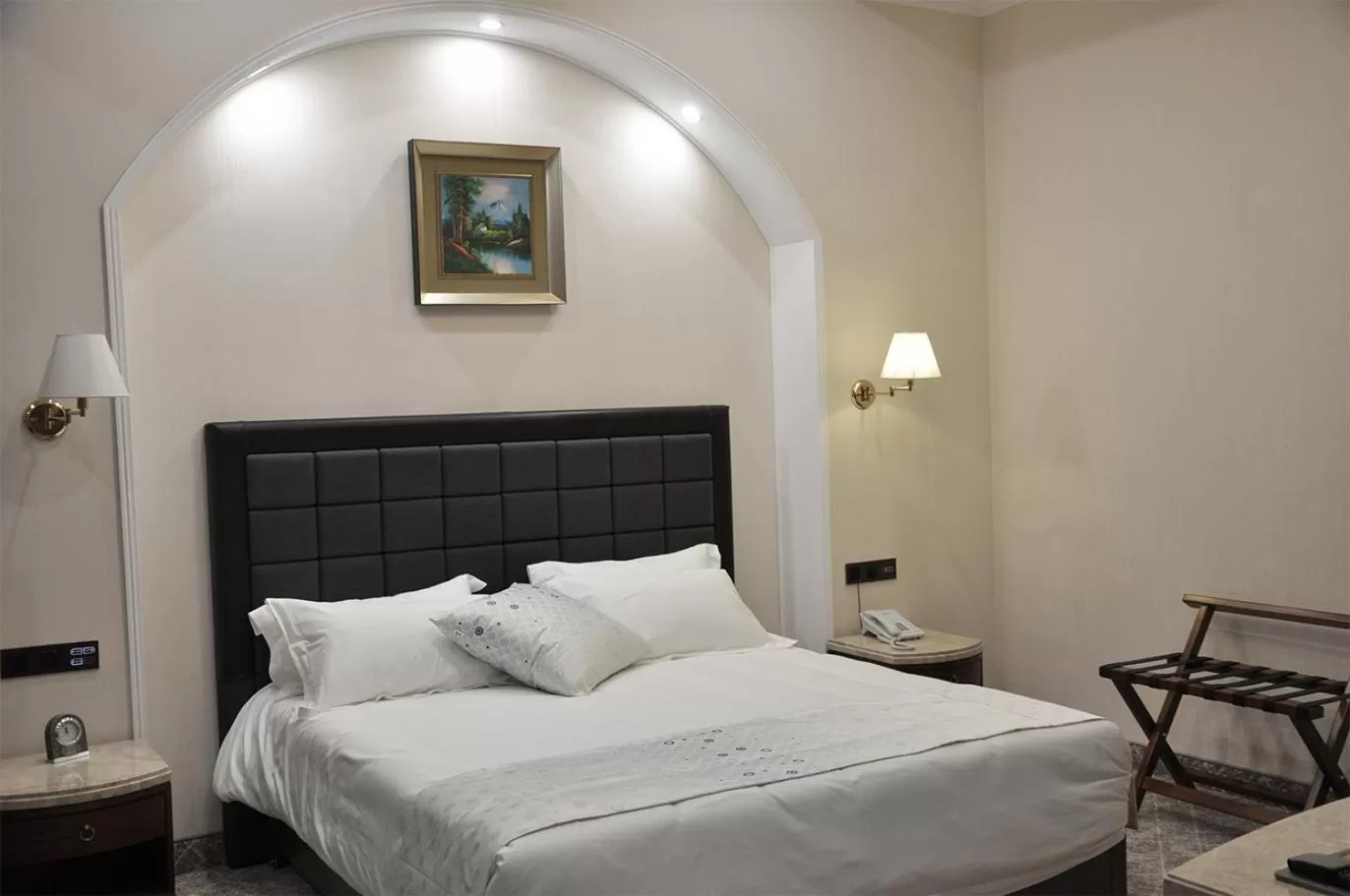 Bed in Parliament Palace Hotel