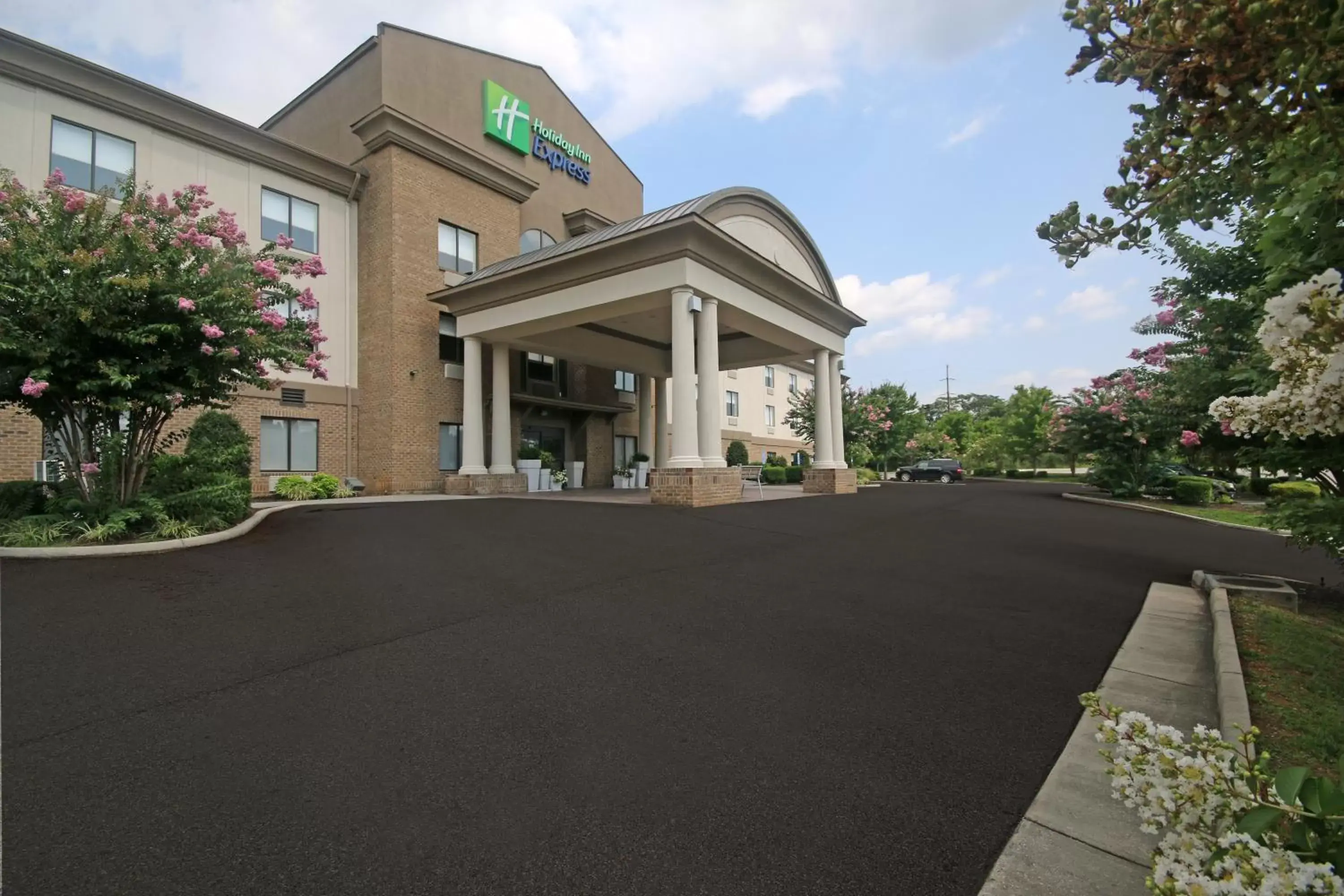 Holiday Inn Express Troutville-Roanoke North by IHG Holiday Inn Express Troutville-Roanoke North by IHG