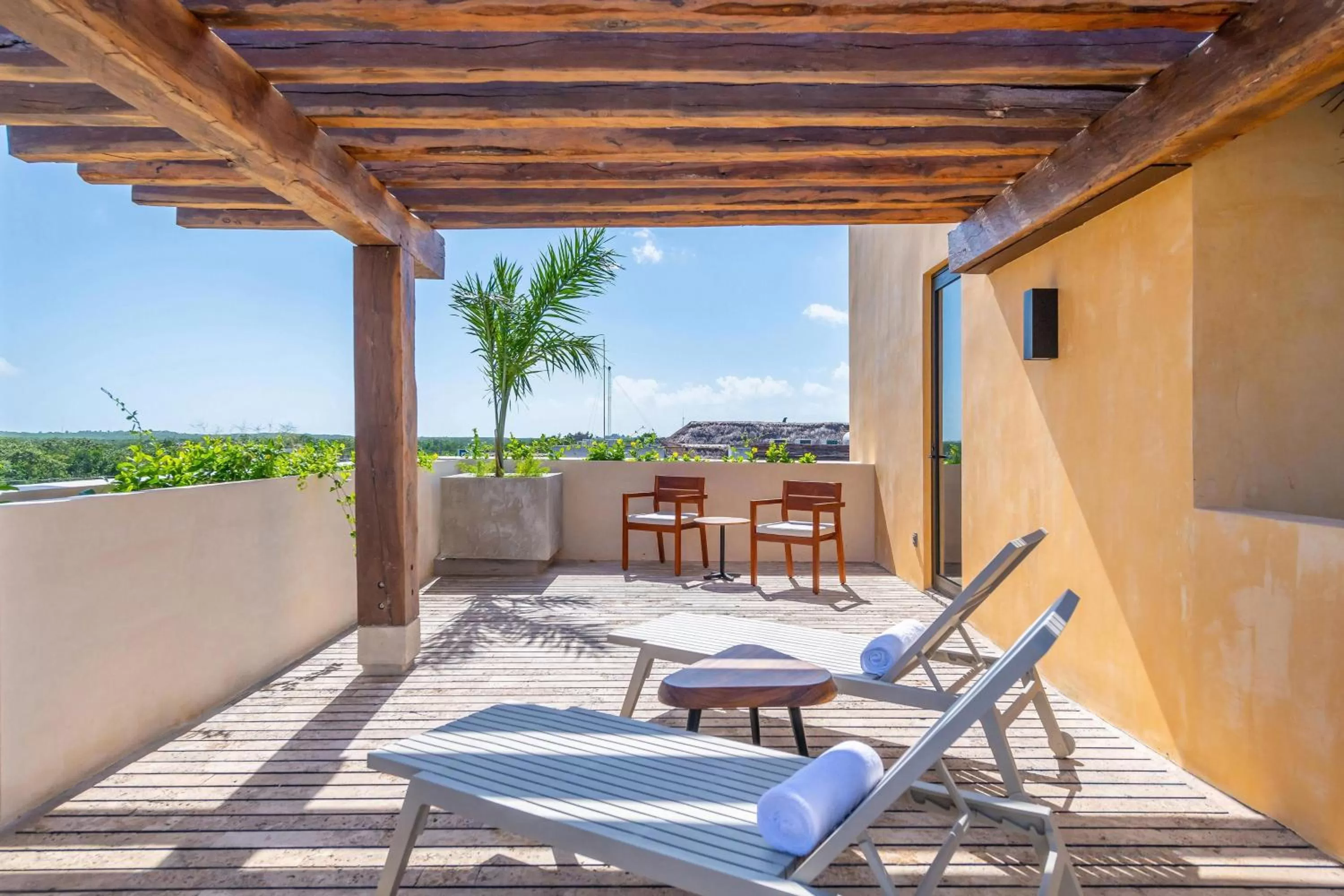 Photo of the whole room in Aloft Tulum