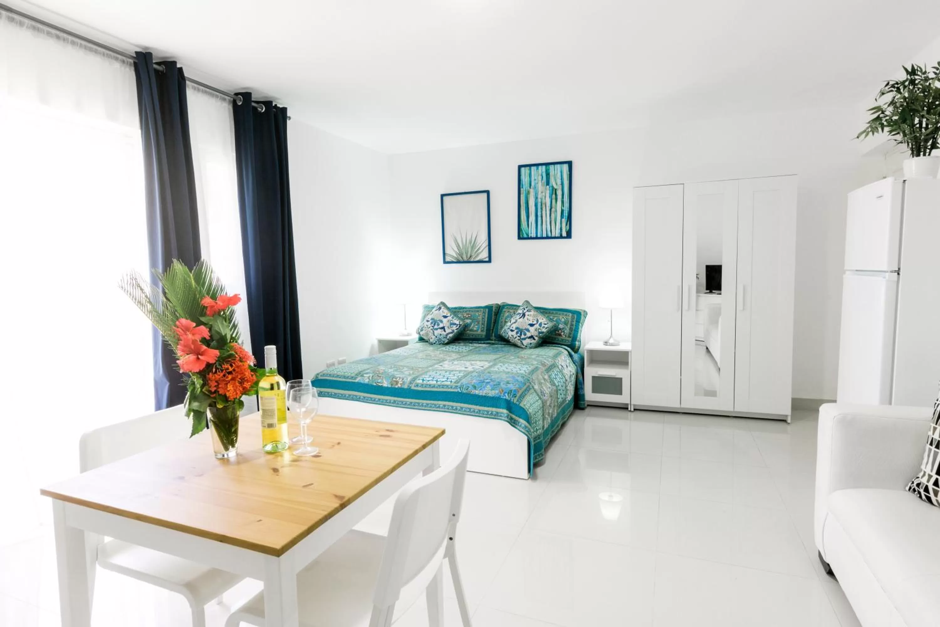 Bedroom in TROPICANA SUITES DELUXE BEACH CLUB and POOL - playa LOS CORALES