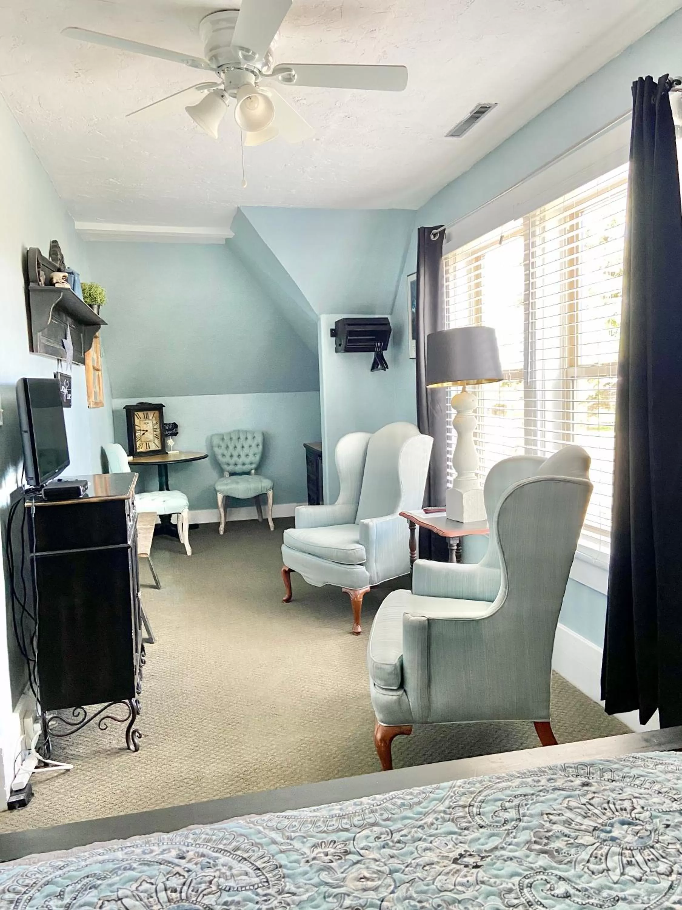 Bedroom, Seating Area in The Panguitch House