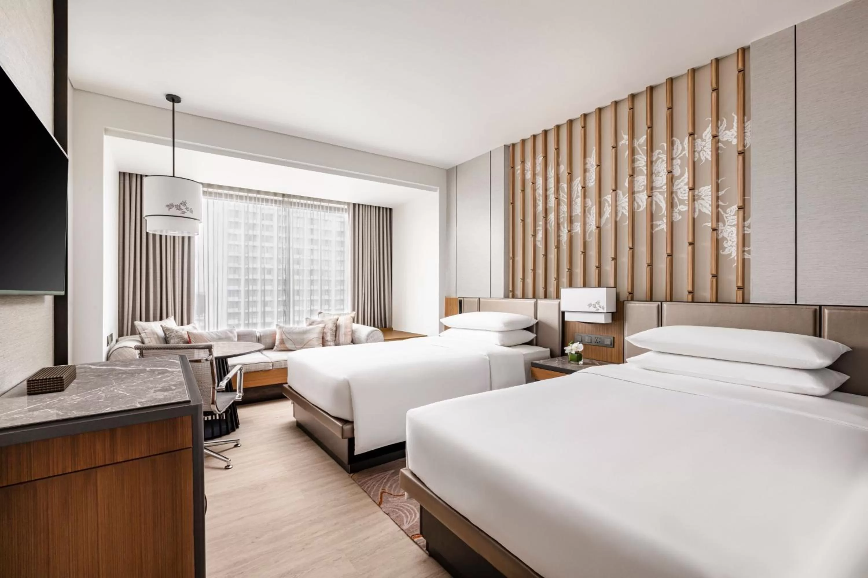 Deluxe Room (T), Guest room, 2 Twin/Single Bed(s), Sofa bed in Chiang Mai Marriott Hotel