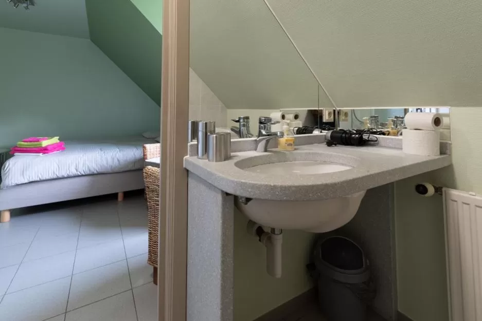 Bed in Logies Ternier