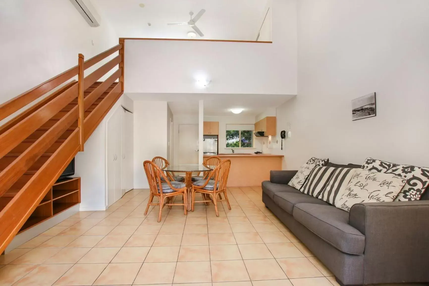 Standard One-Bedroom Loft Apartment in Lennox Beach Resort Standard One-Bedroom Loft Apartment in Lennox Beach Resort