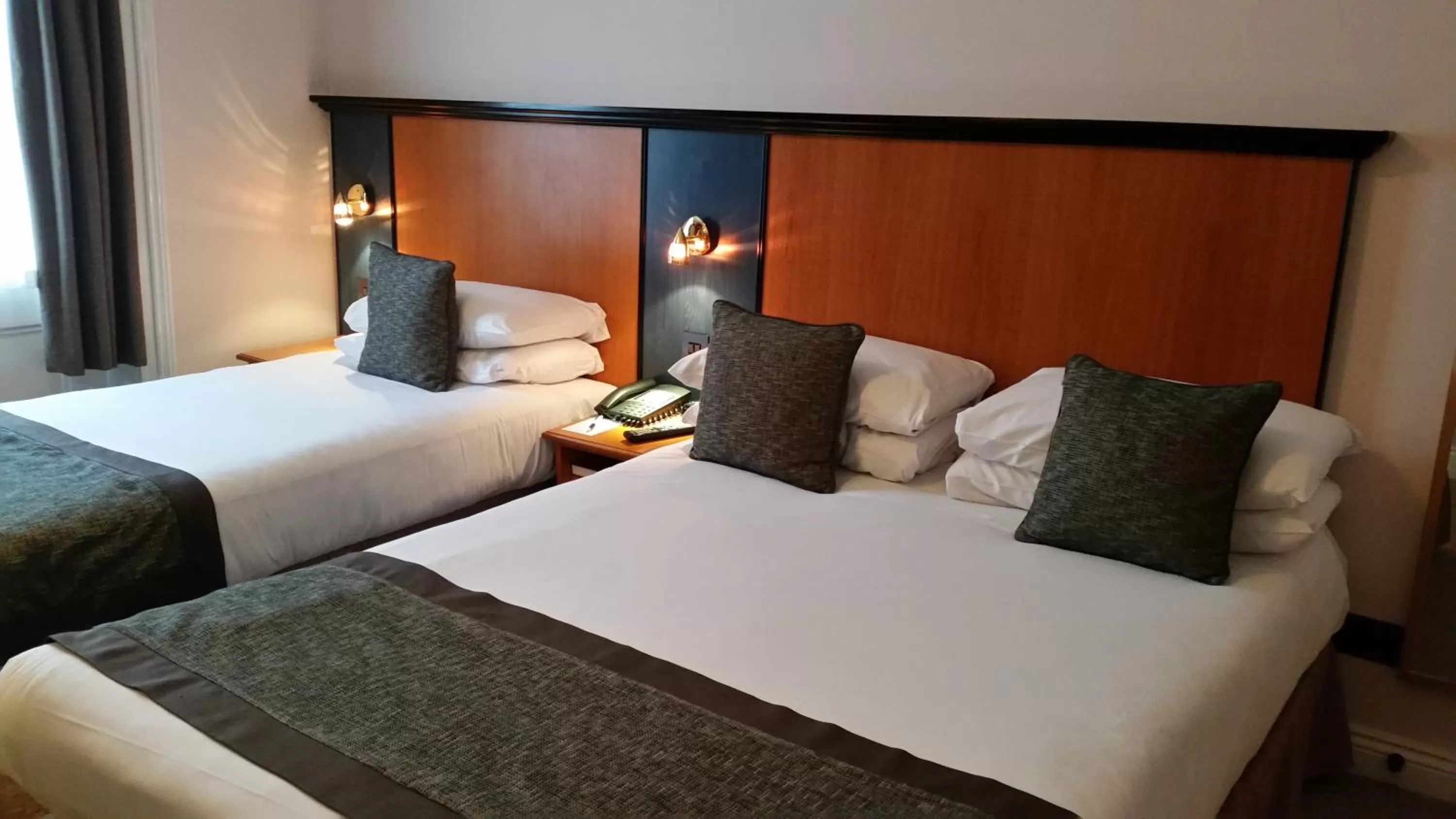 Bedroom, Bed in Best Western Corona Hotel