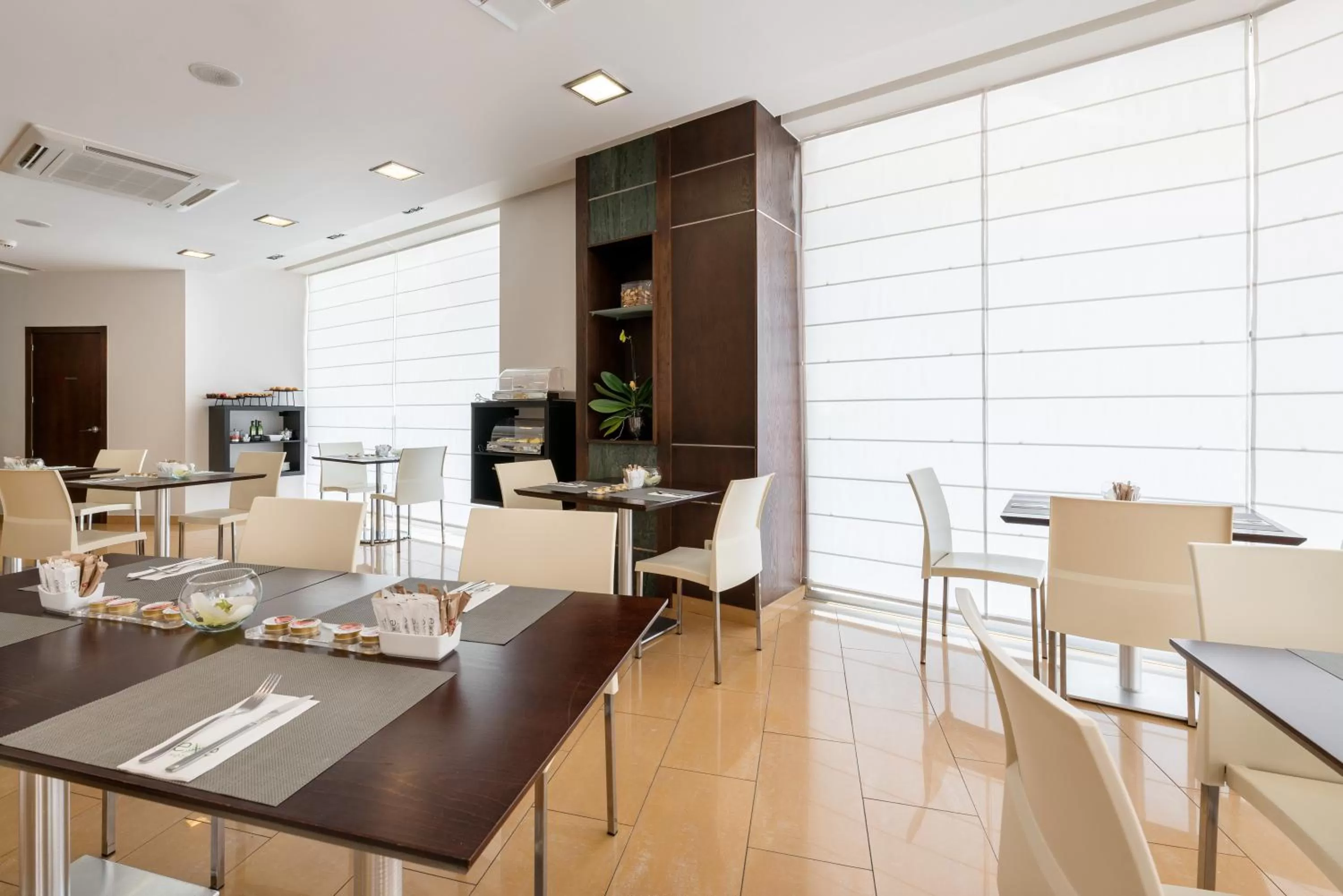 Lounge or bar in Exe Puerta San Pedro