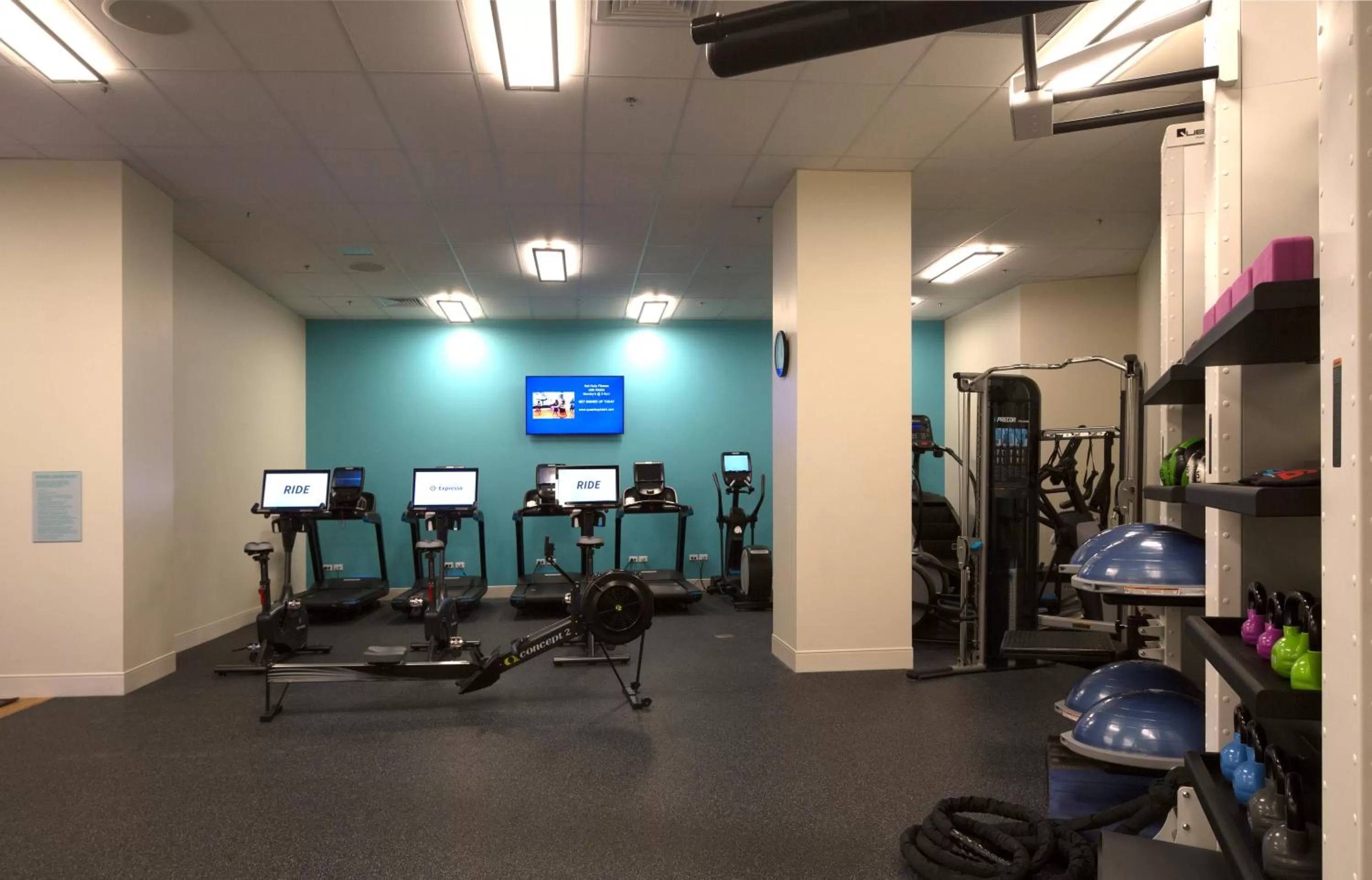 Fitness centre/facilities in Queen Kapiolani Hotel