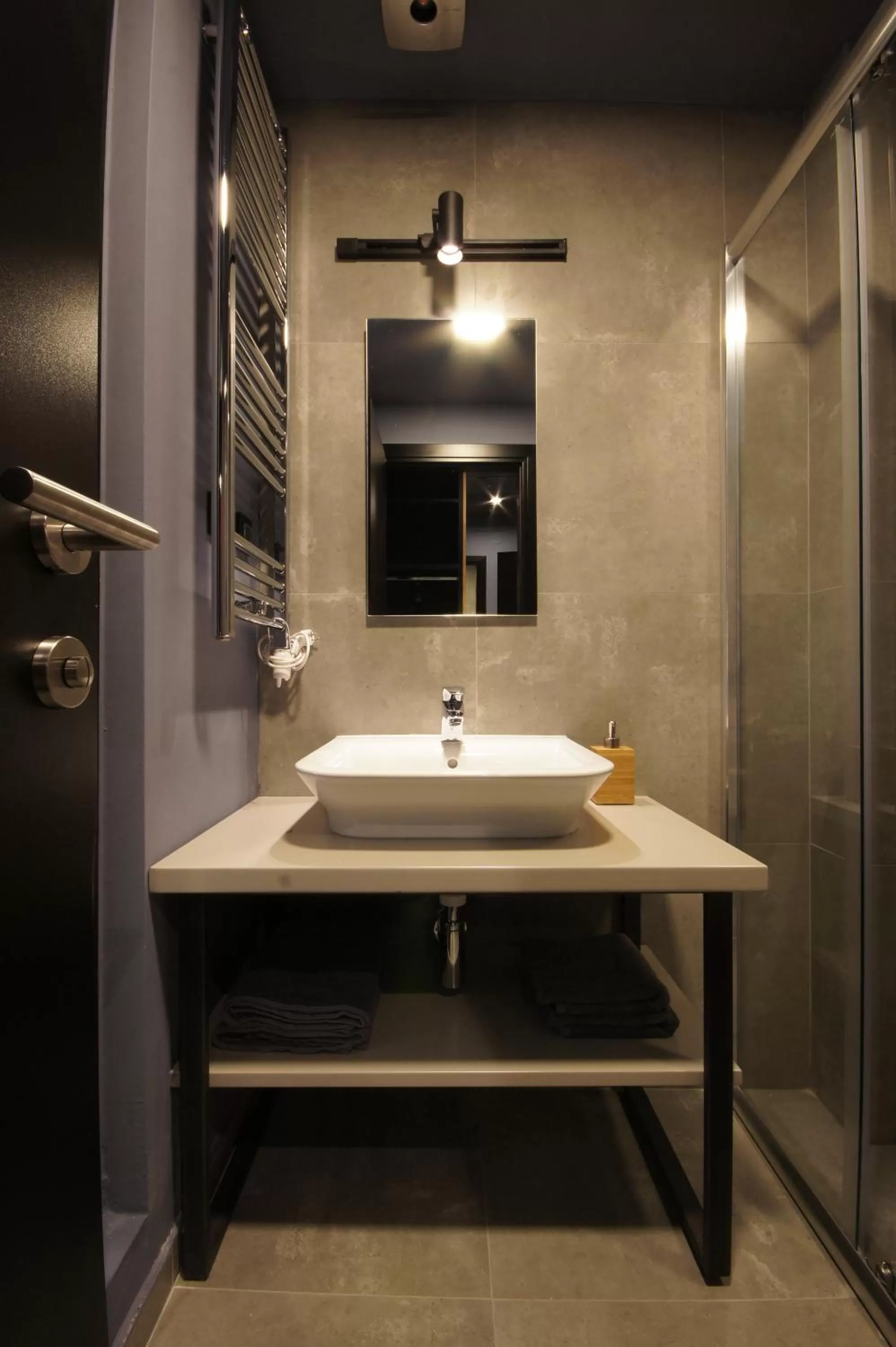 Shower in Hotel London B&B