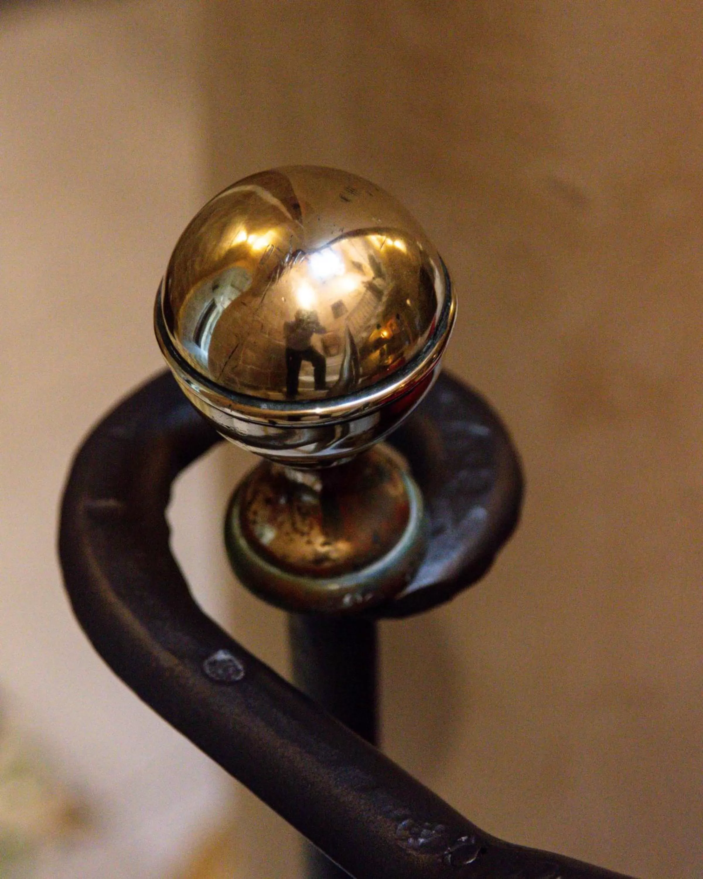 Decorative detail in The 3Cities Auberge