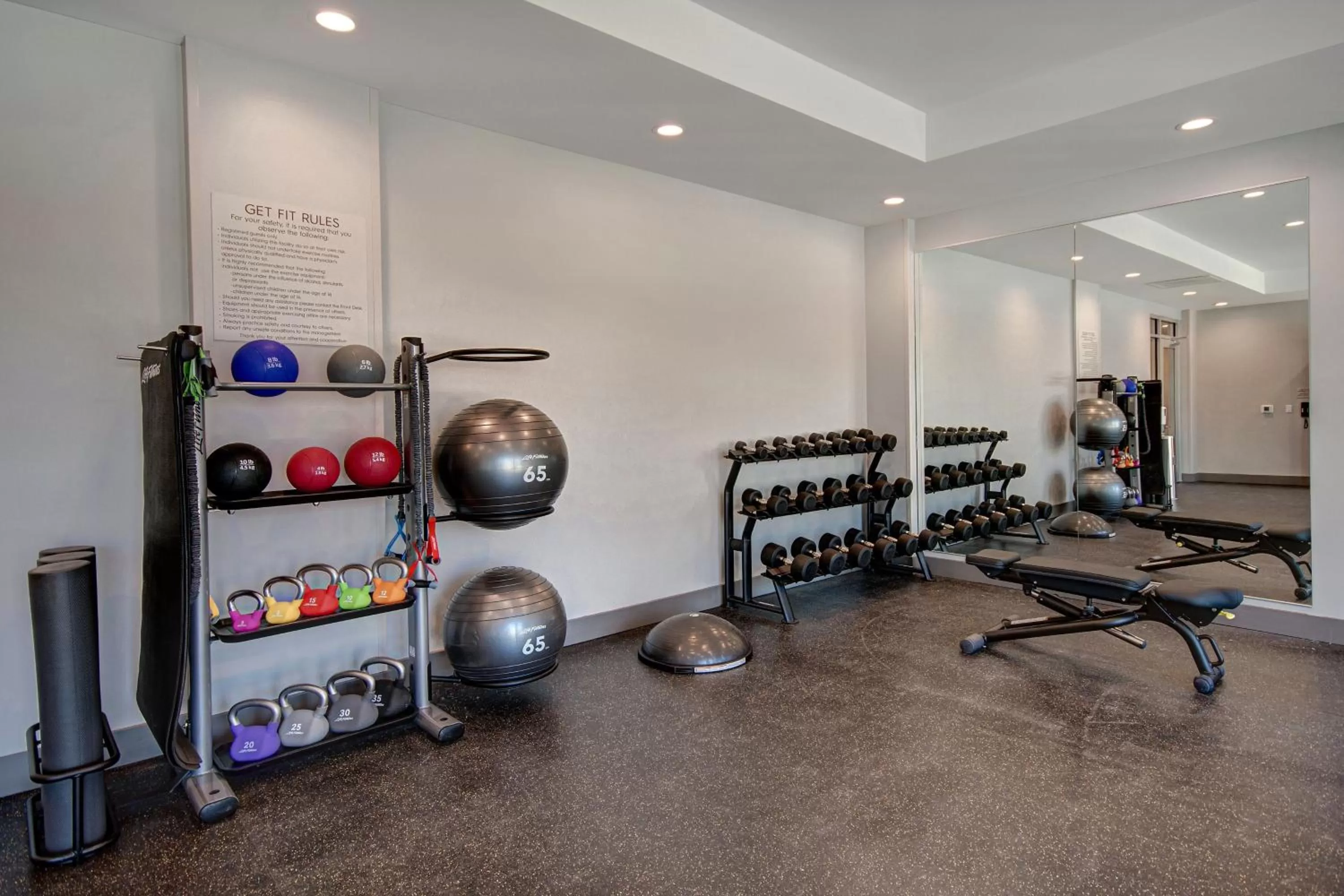 Fitness centre/facilities in TownePlace Suites by Marriott Cincinnati Airport South