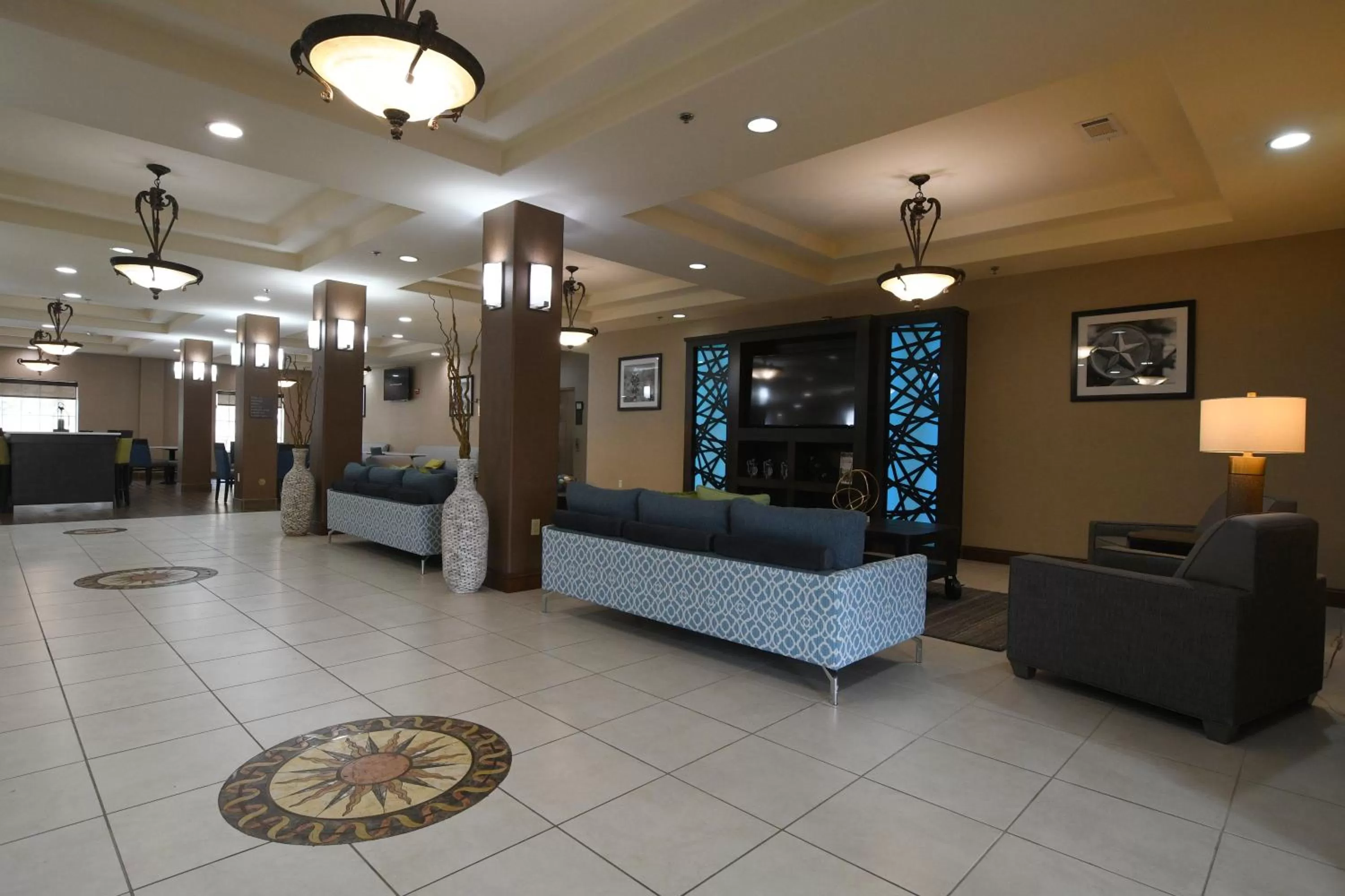 Seating area in Baymont Inn & Suites by Wyndham Glen Rose