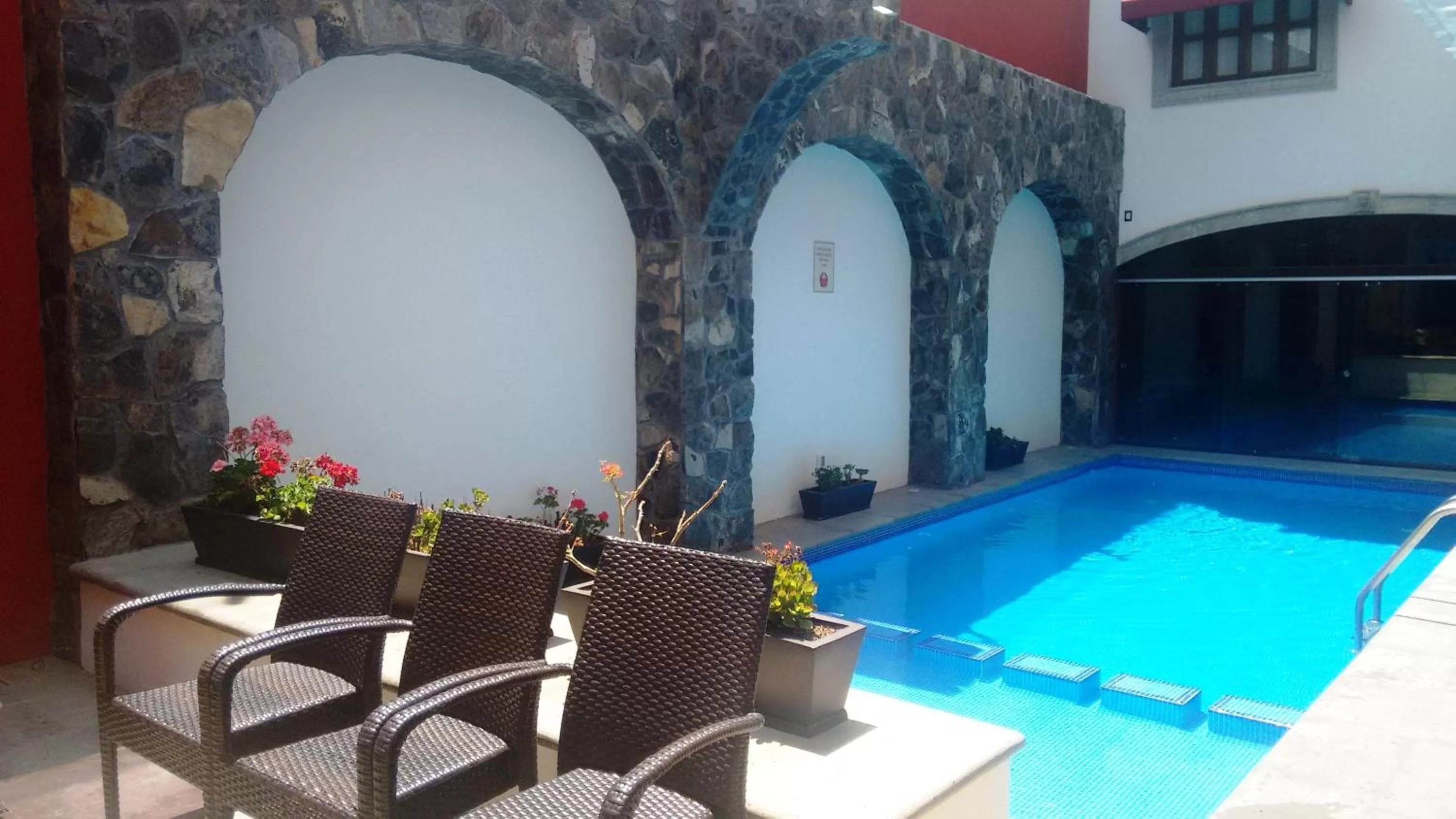 Swimming pool in Hotel San Xavier