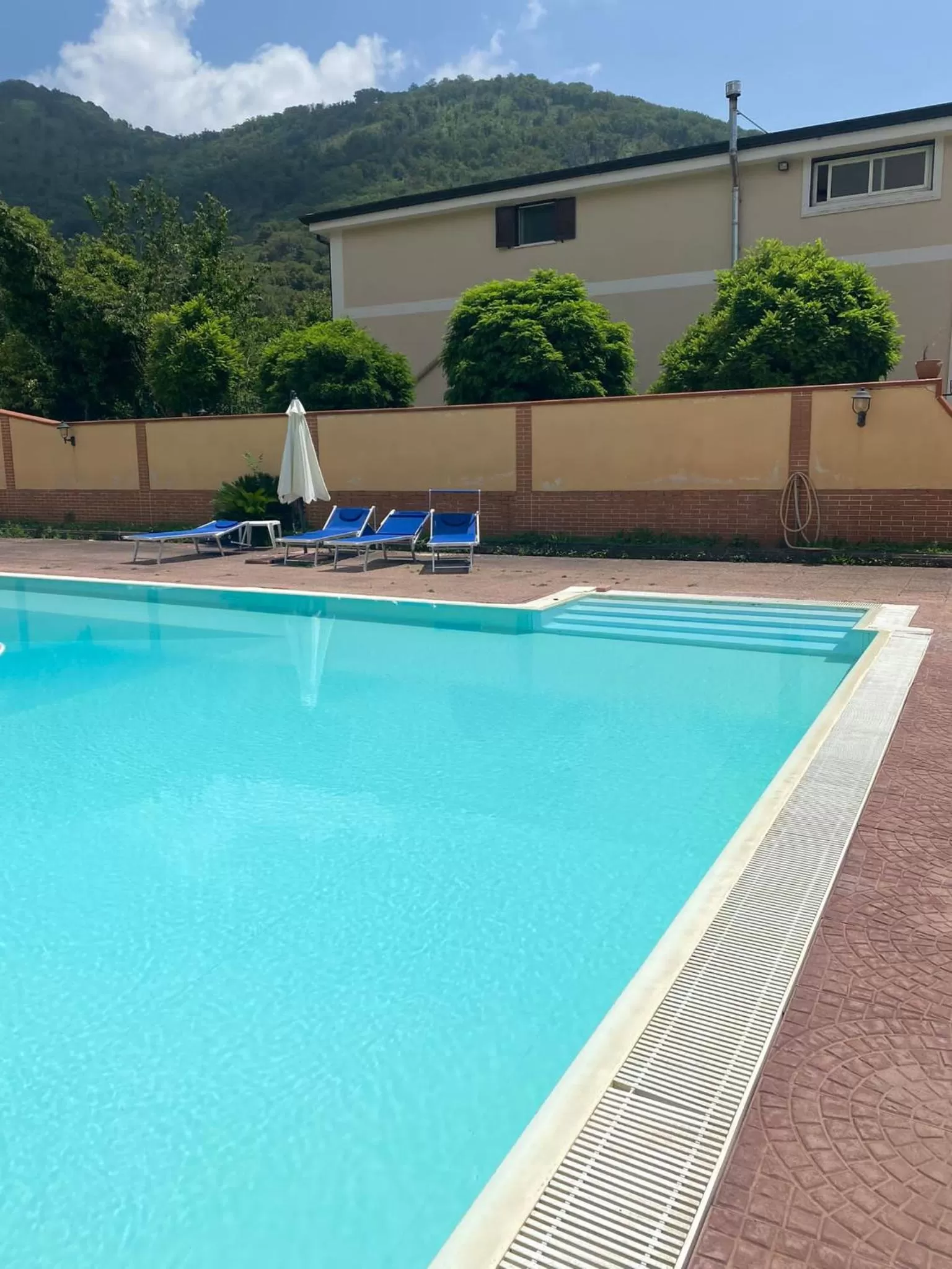 Swimming pool in B&B Oasi del Voscone