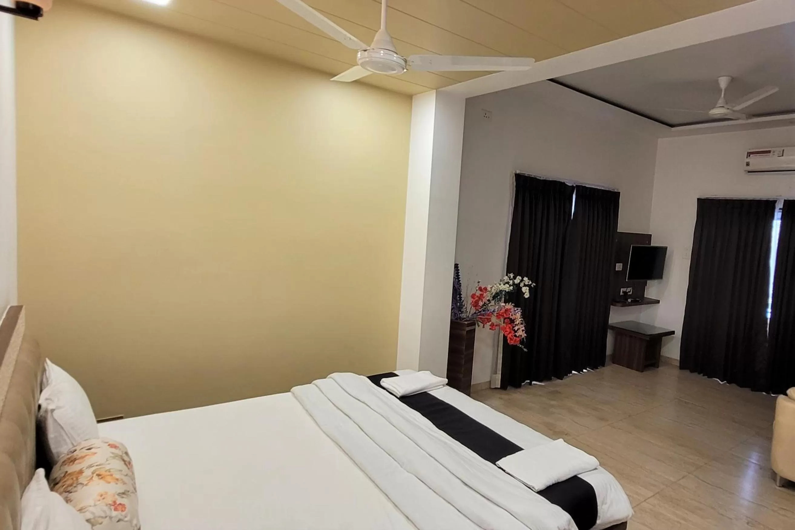 Bed in Hotel Om Inn - Talegaon Dabhade