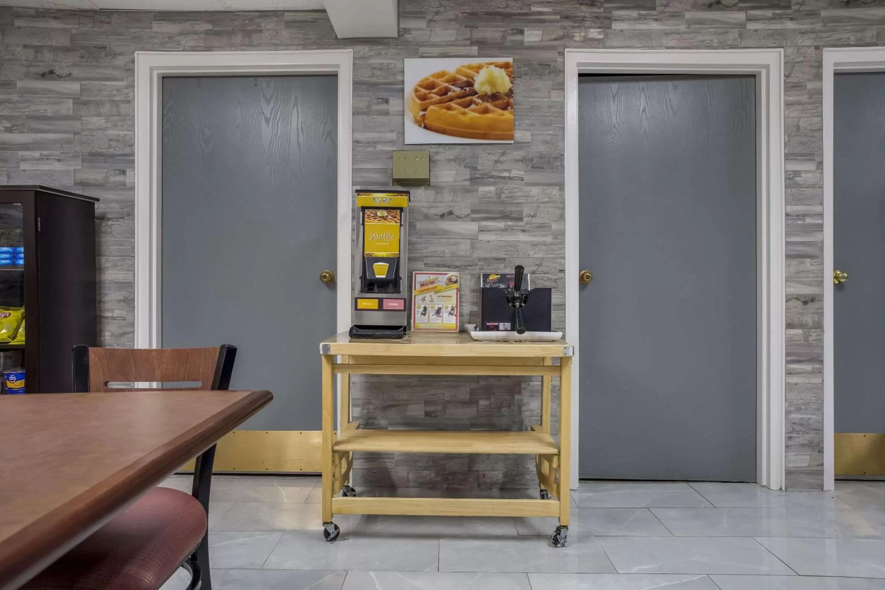 Breakfast in Quality Inn Toledo Westgate