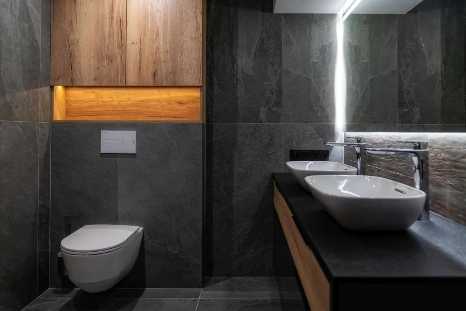 Toilet in Hotel META Resort & Vine SPA