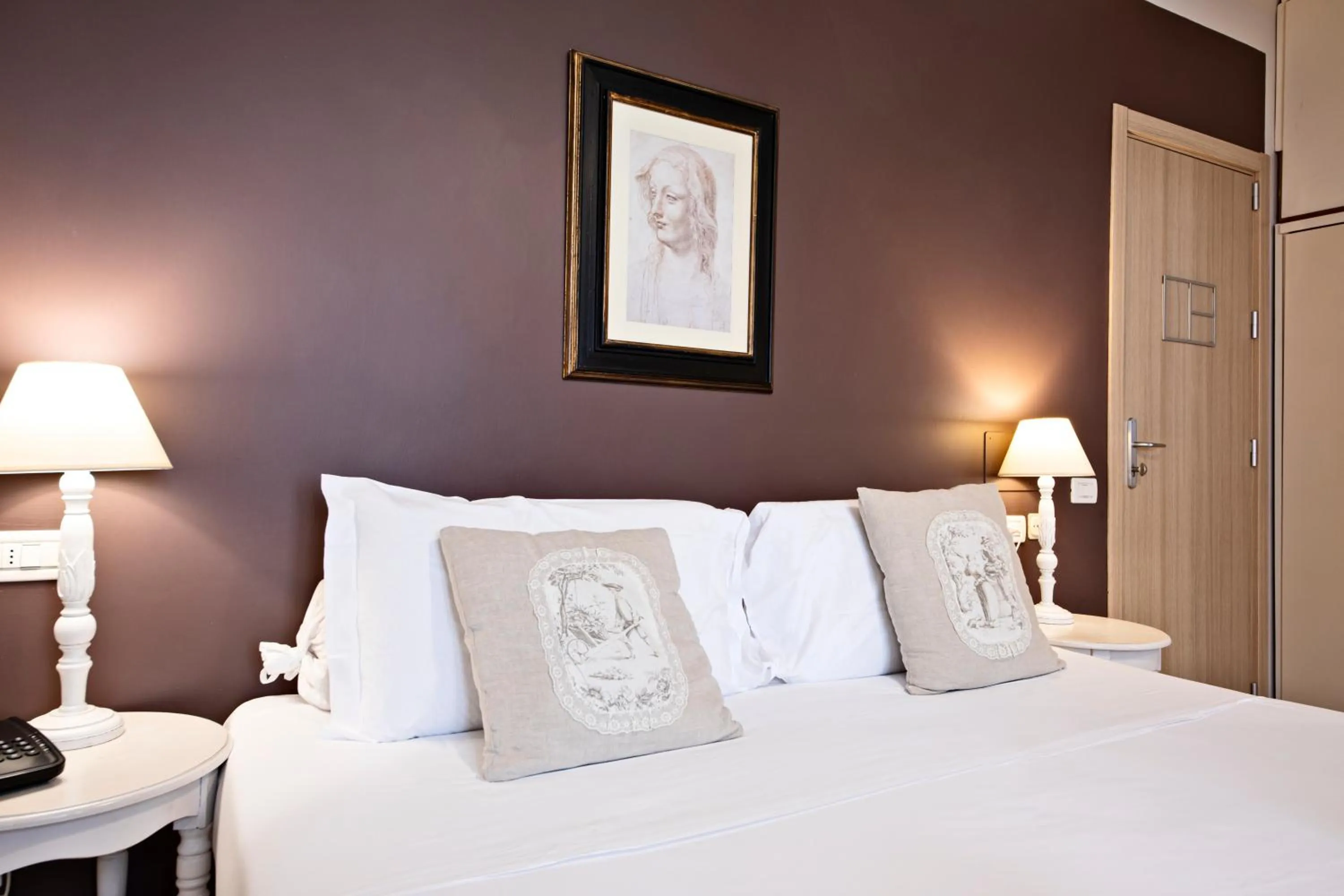 Bedroom, Bed in Hotel Broletto - Centro Storico