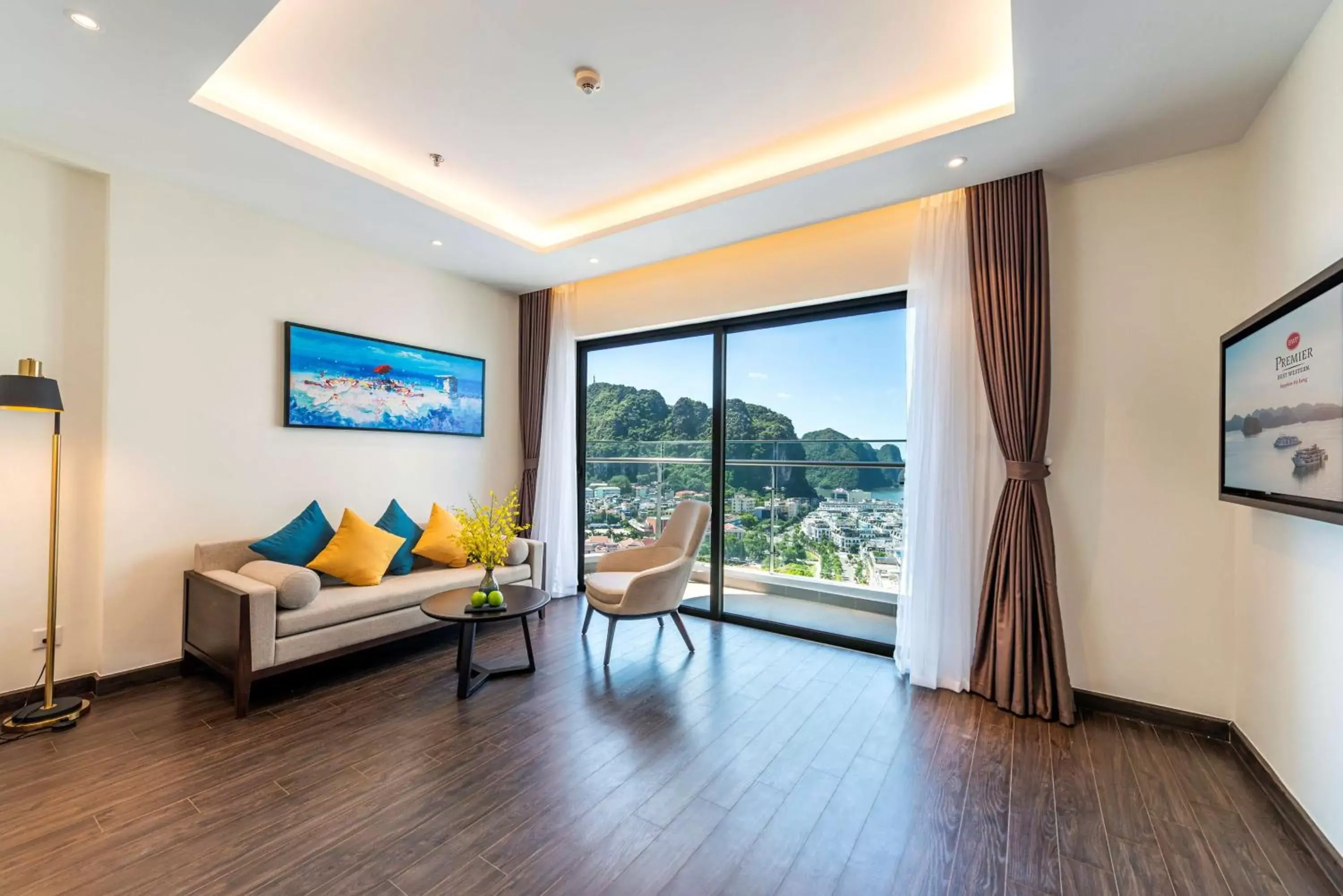 Two-Bedroom Junior King Suite with Balcony and Bayview - Non-Smoking in Best Western Premier Sapphire Ha Long Two-Bedroom Junior King Suite with Balcony and Bayview - Non-Smoking in Best Western Premier Sapphire Ha Long