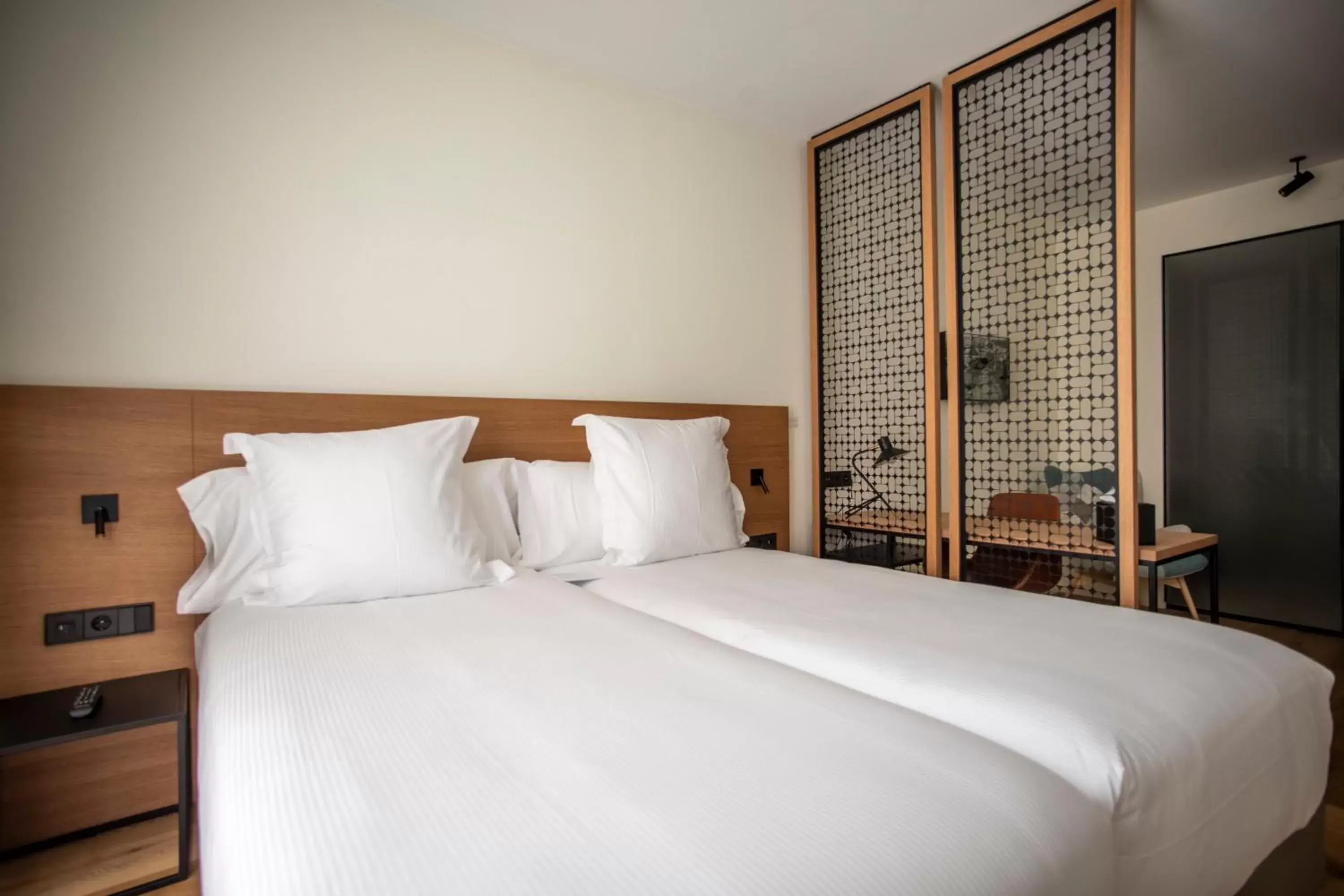 Deluxe Twin Room in Hotel Paxton Barcelona Deluxe Twin Room in Hotel Paxton Barcelona