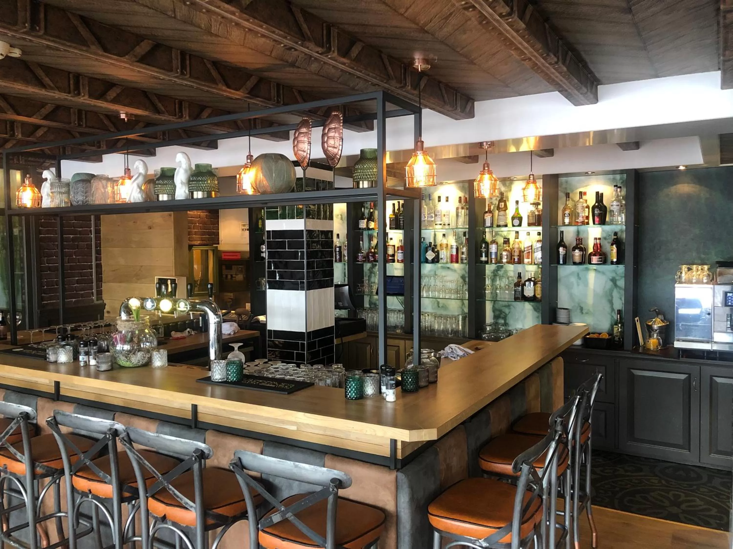 Restaurant/places to eat in Hotel Restaurant de Jonge Heertjes