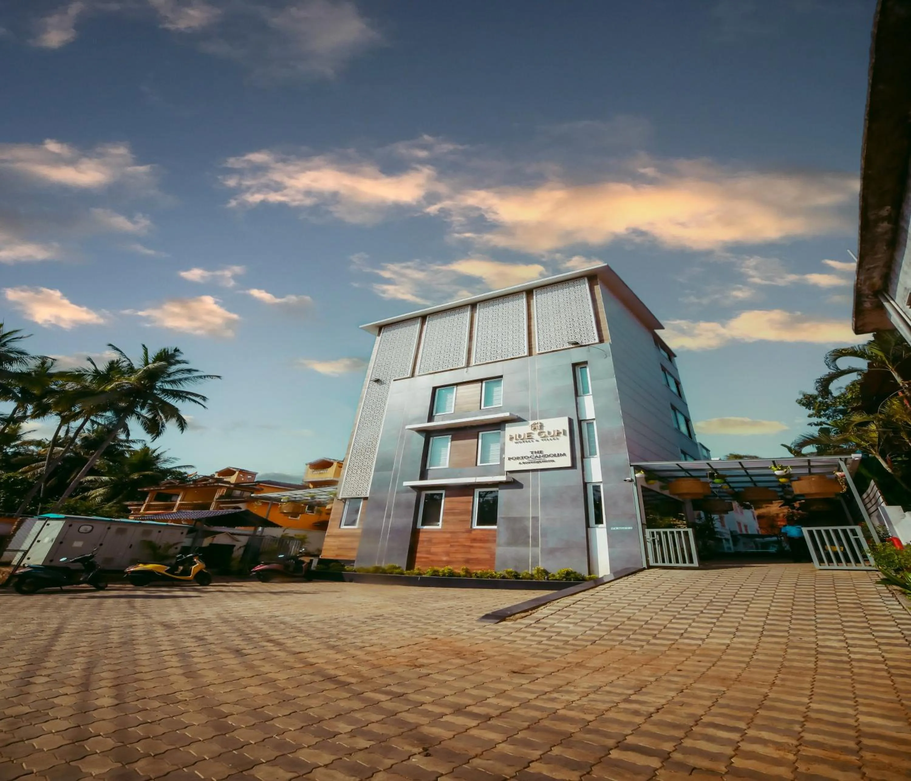 Facade/entrance in HUE GUH The Porto Candolim