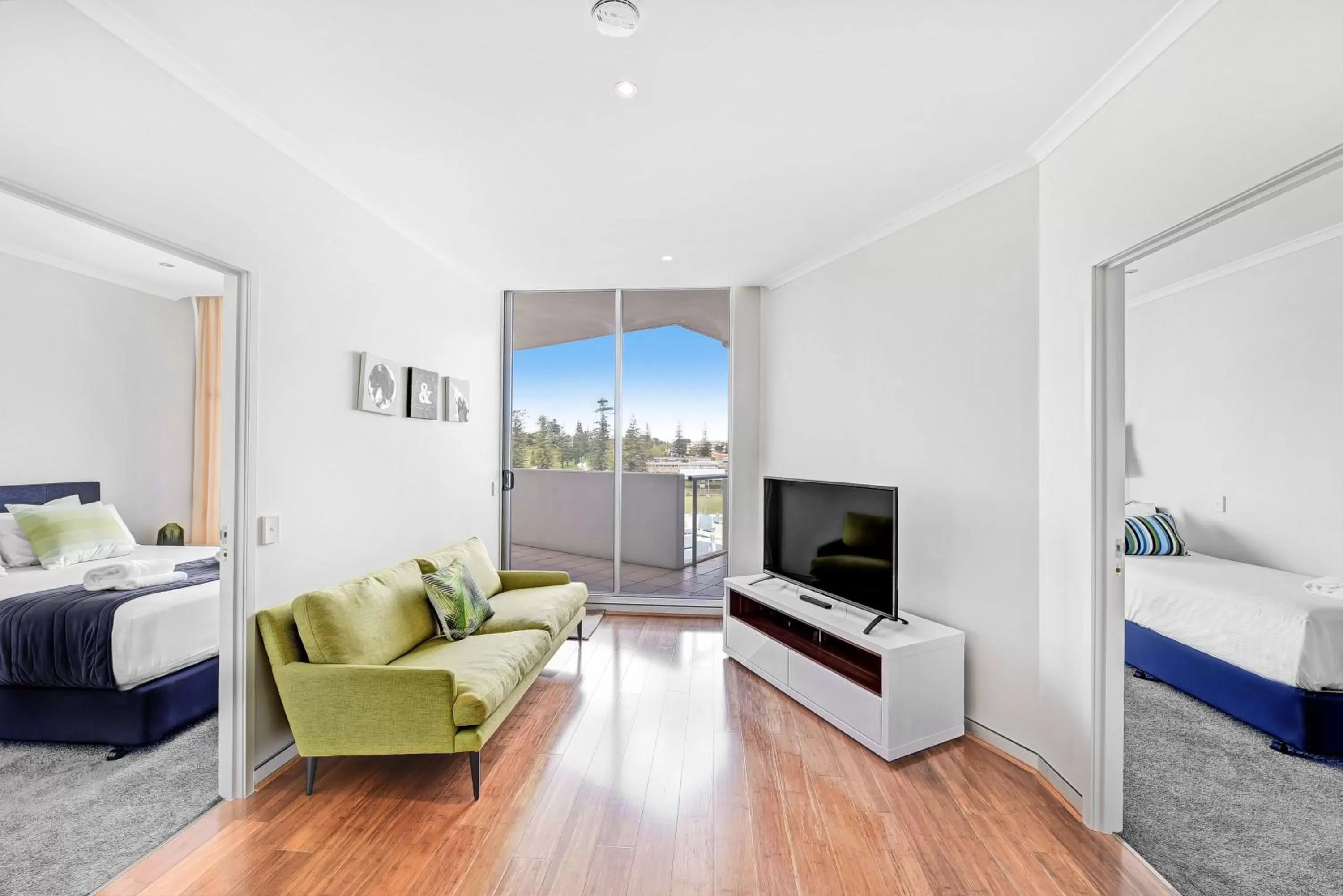 Bed in Sandcastle Apartments