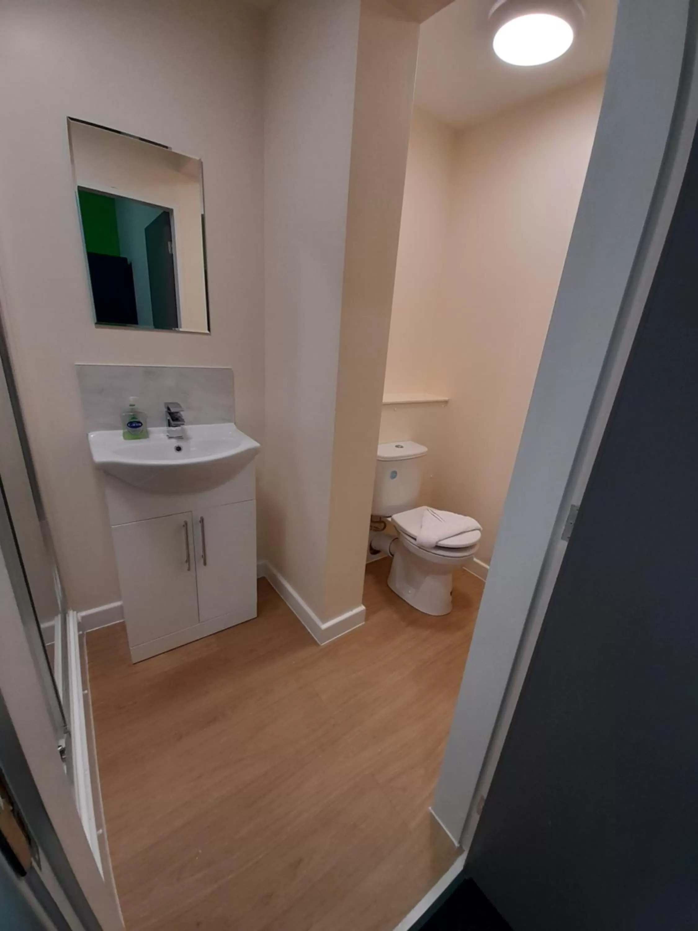 Toilet in Lymedale Suites Studios & Aparthotel in NEWCASTLE UNDER LYME & STOKE
