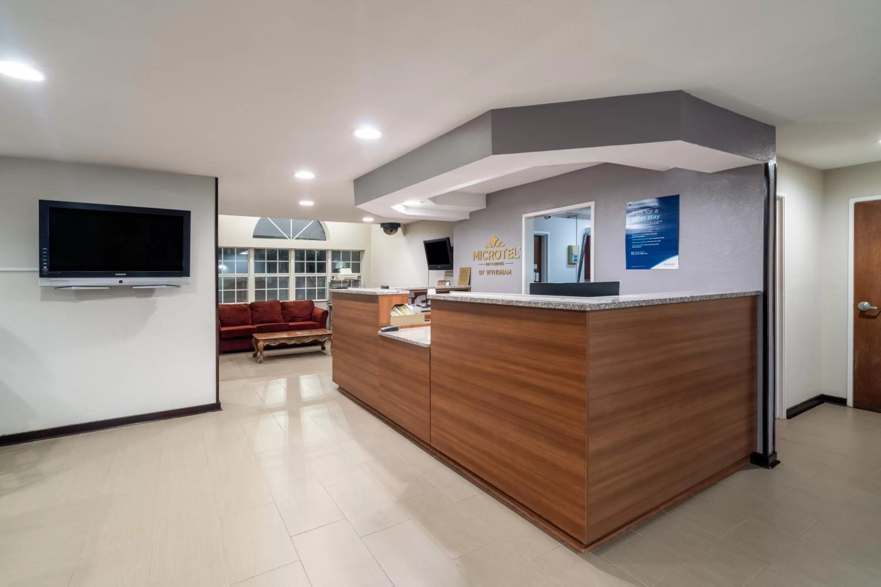 Lobby or reception in Microtel Inn & Suites by Wyndham Savannah/Pooler