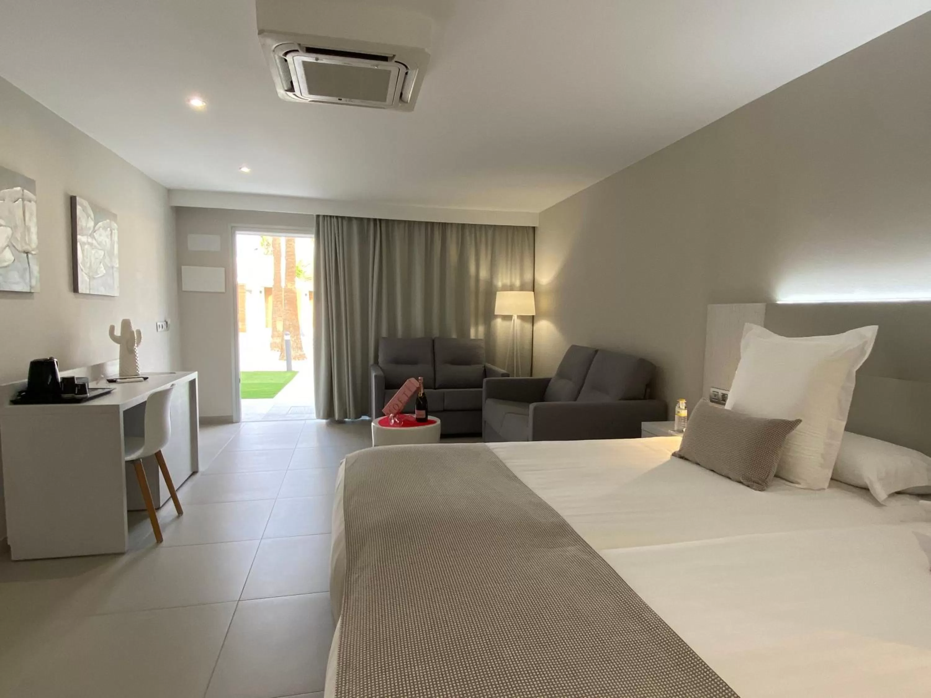 Living room, Bed in Sanom Beach Resort Only Adults