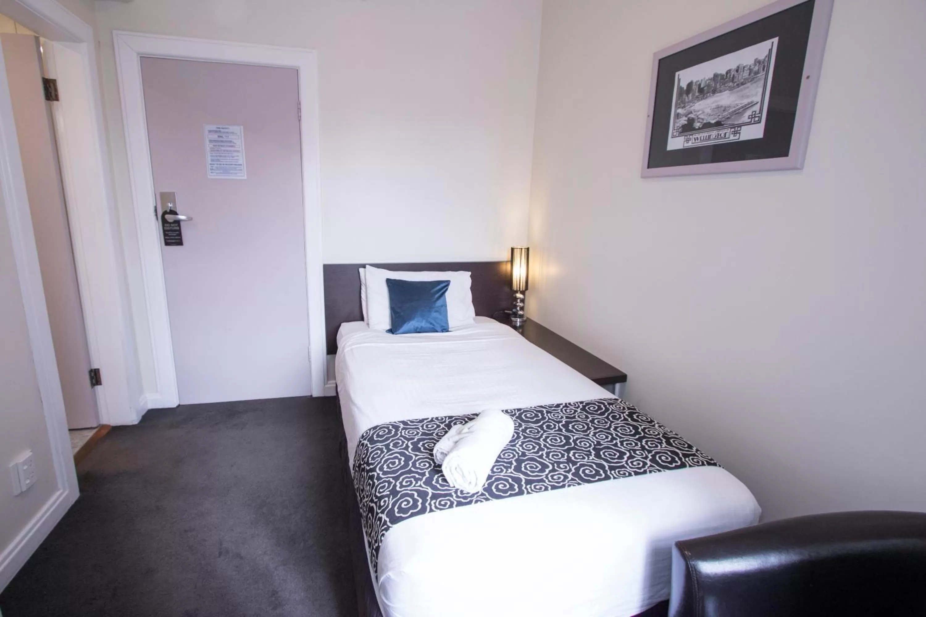 Bed in Hotel Waterloo & Backpackers