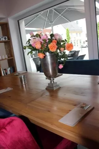 Restaurant/places to eat in Drexel`s Parkhotel am Schloss