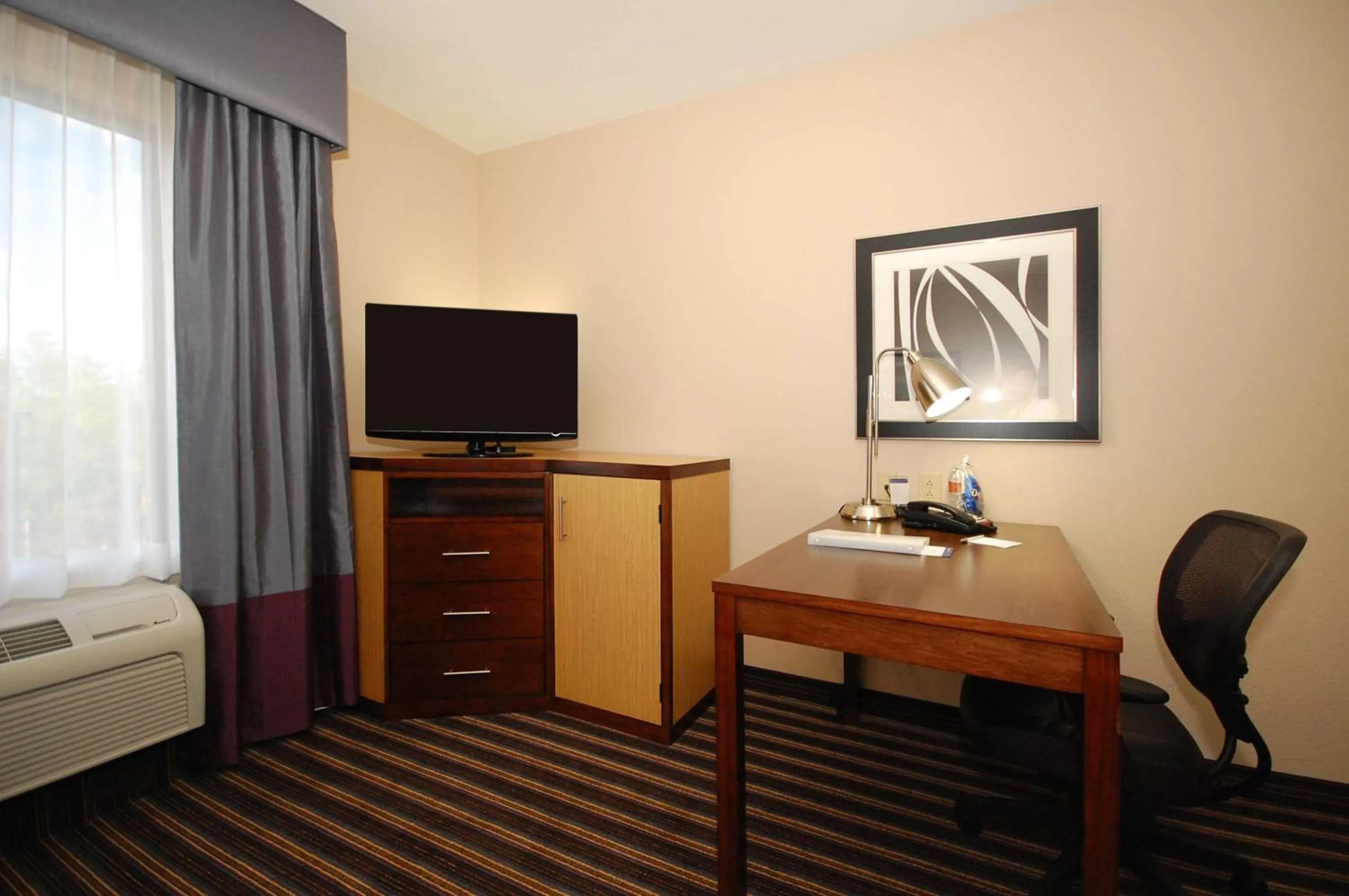 Bed in Hampton Inn Jackson/Flowood - Airport Area MS