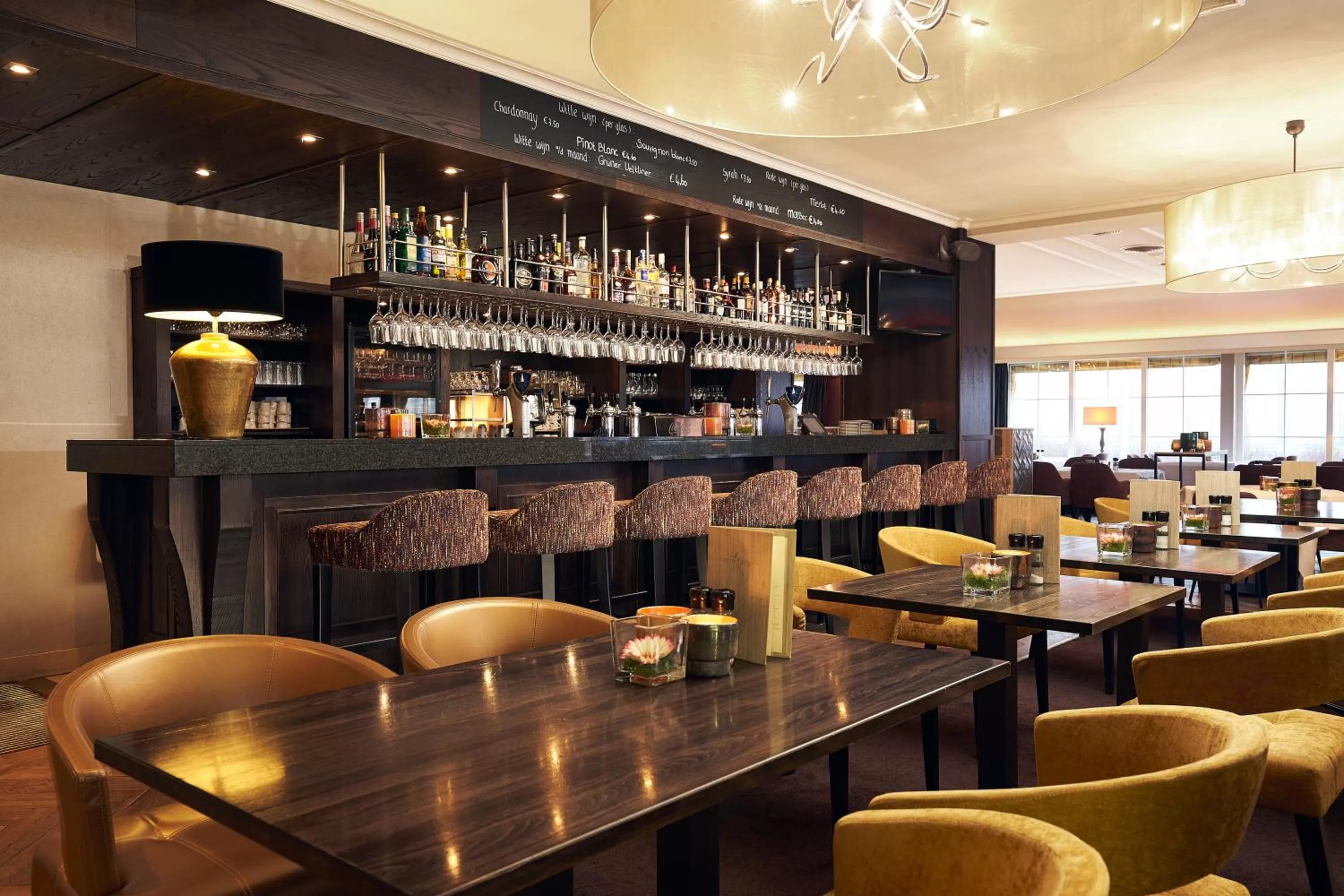 Restaurant/places to eat in Van der Valk Hotel Groningen-Westerbroek