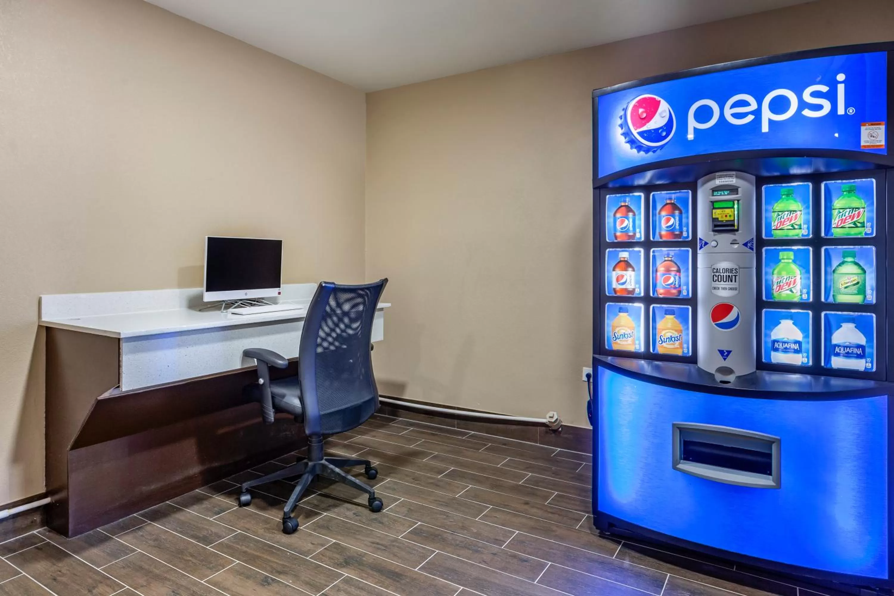 Business facilities in Quality Inn & Suites Spring Lake - Fayetteville near Fort Bragg