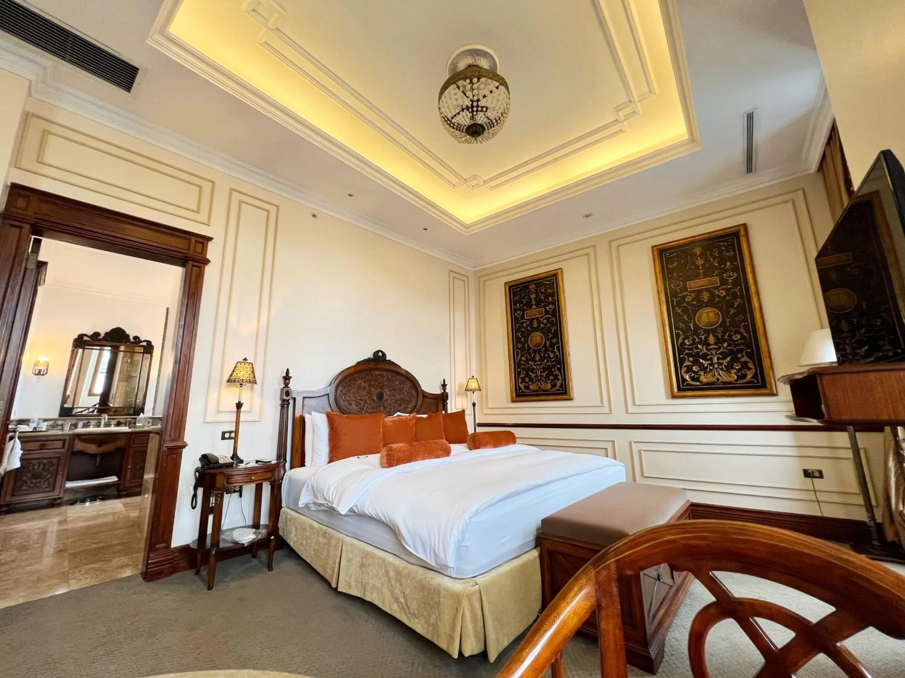 Bed in Plaza Grande Hotel