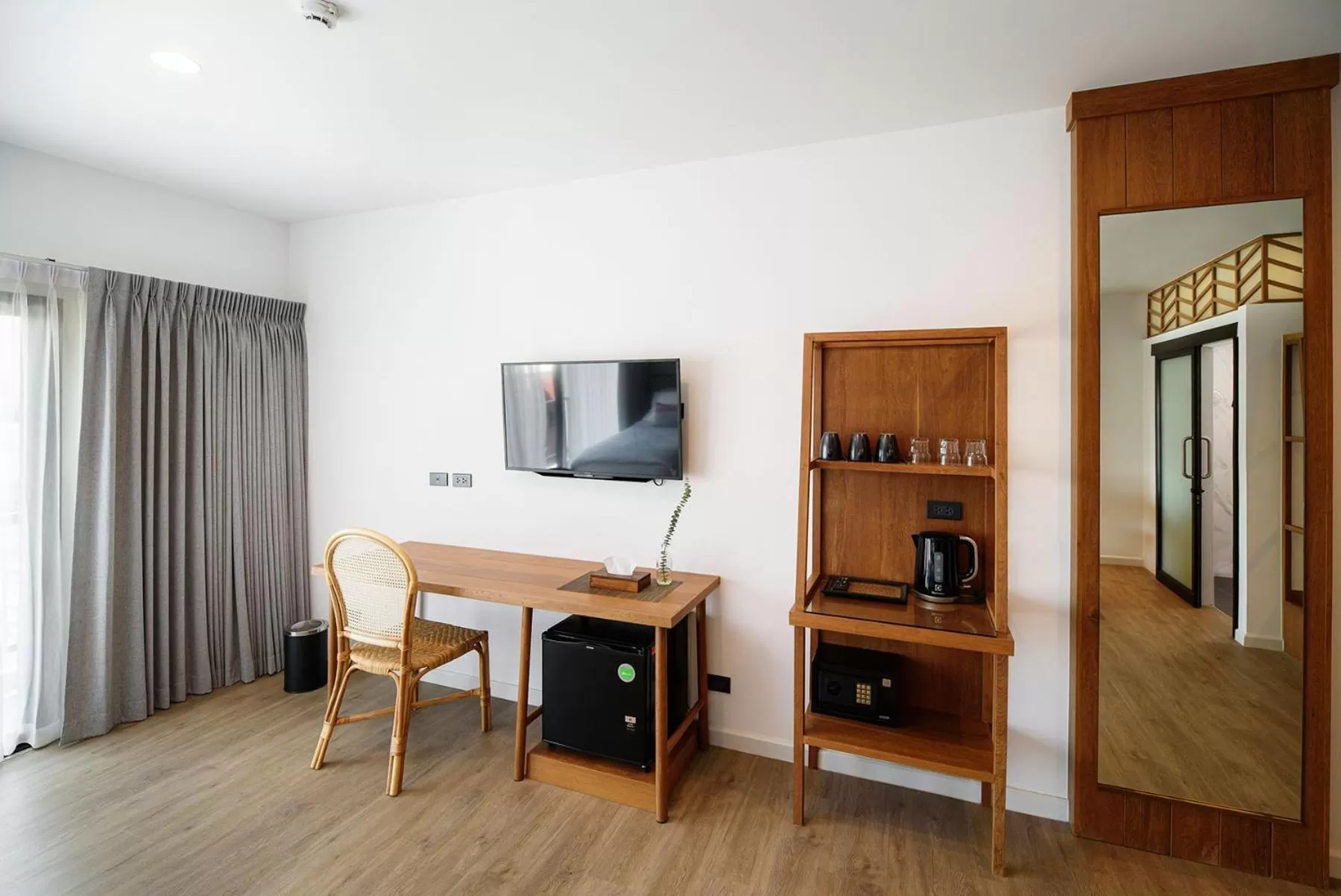 TV and multimedia in Himku Hotel - adult only