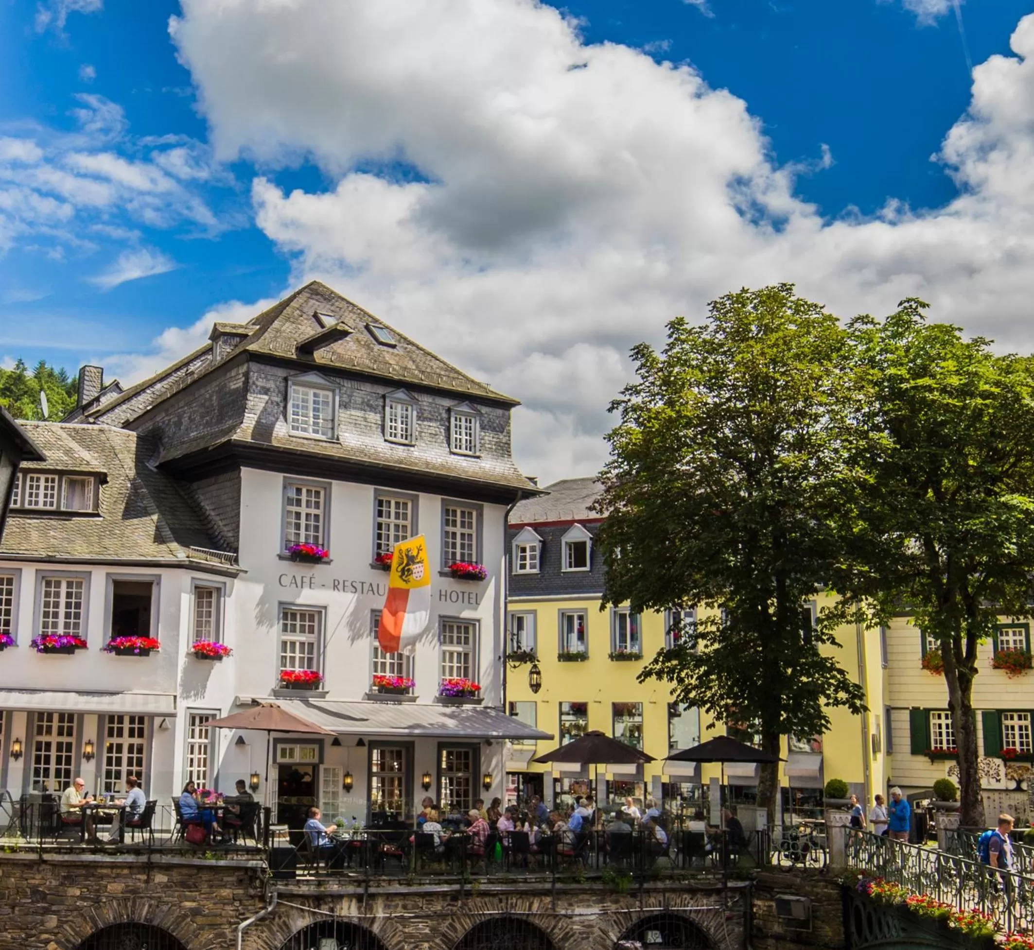 Facade/entrance in Horchem Hotel-Restaurant-Café-Bar