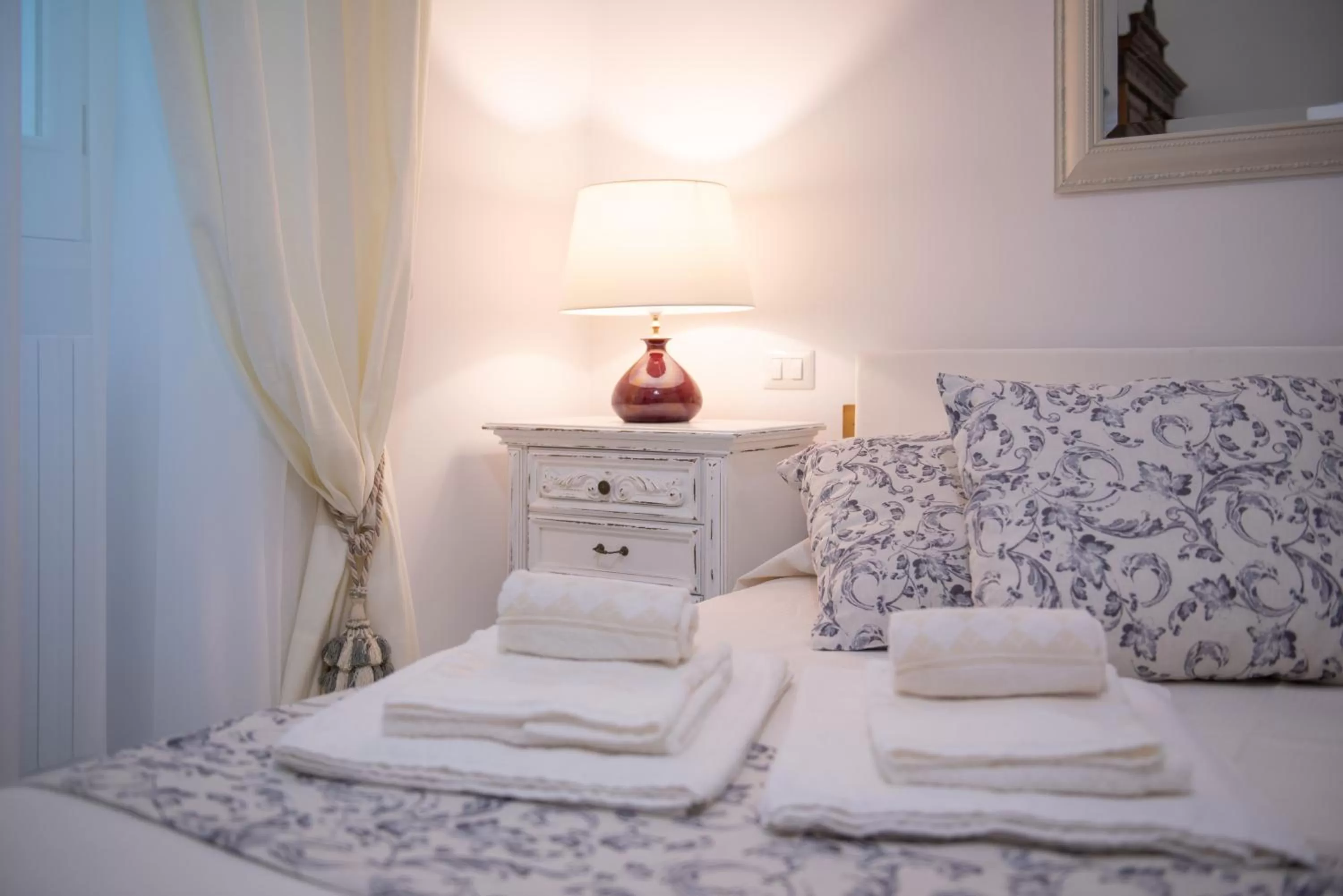 Photo of the whole room, Bed in B&B Toma Street