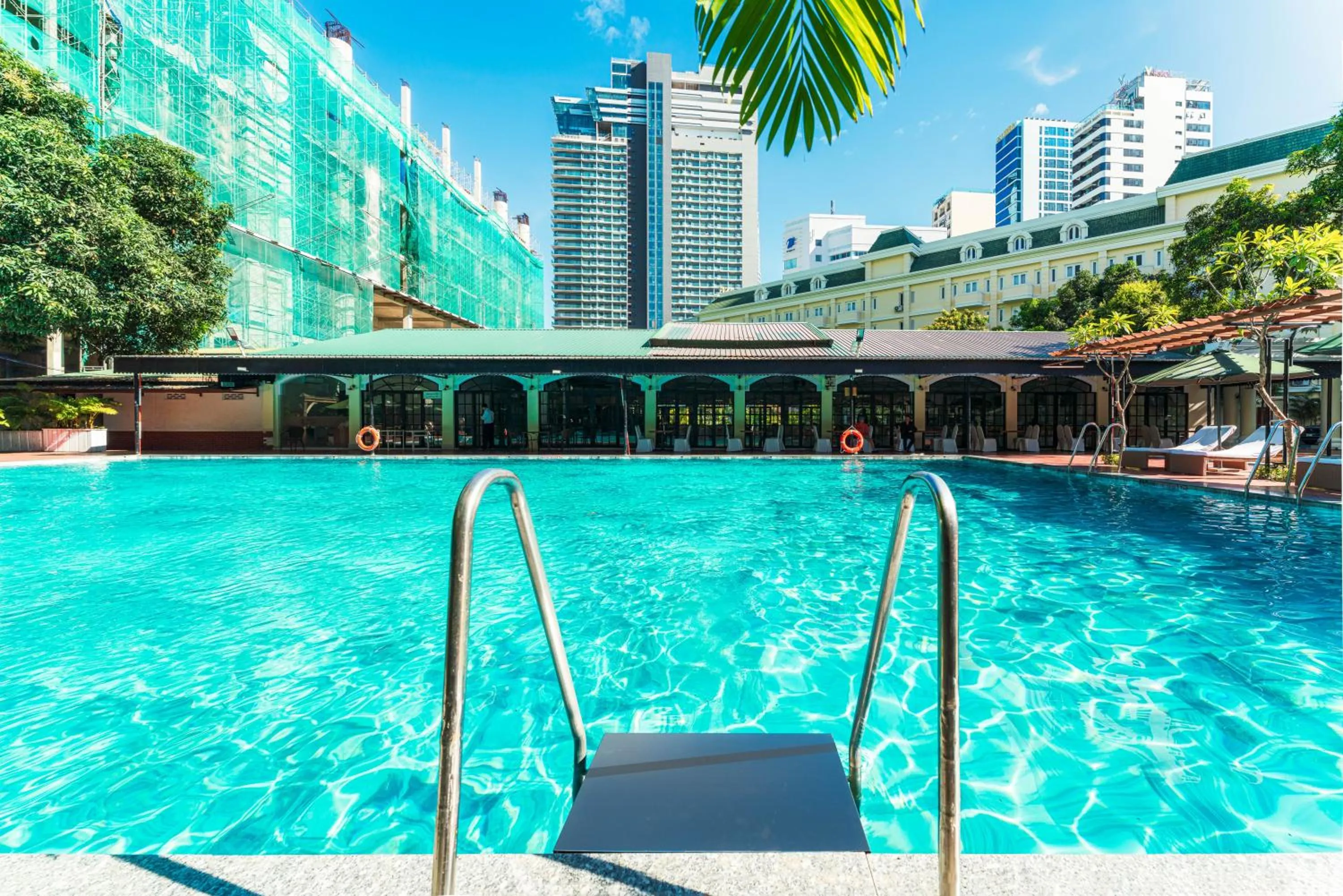 Swimming pool in Tran Vien Dong Hotel