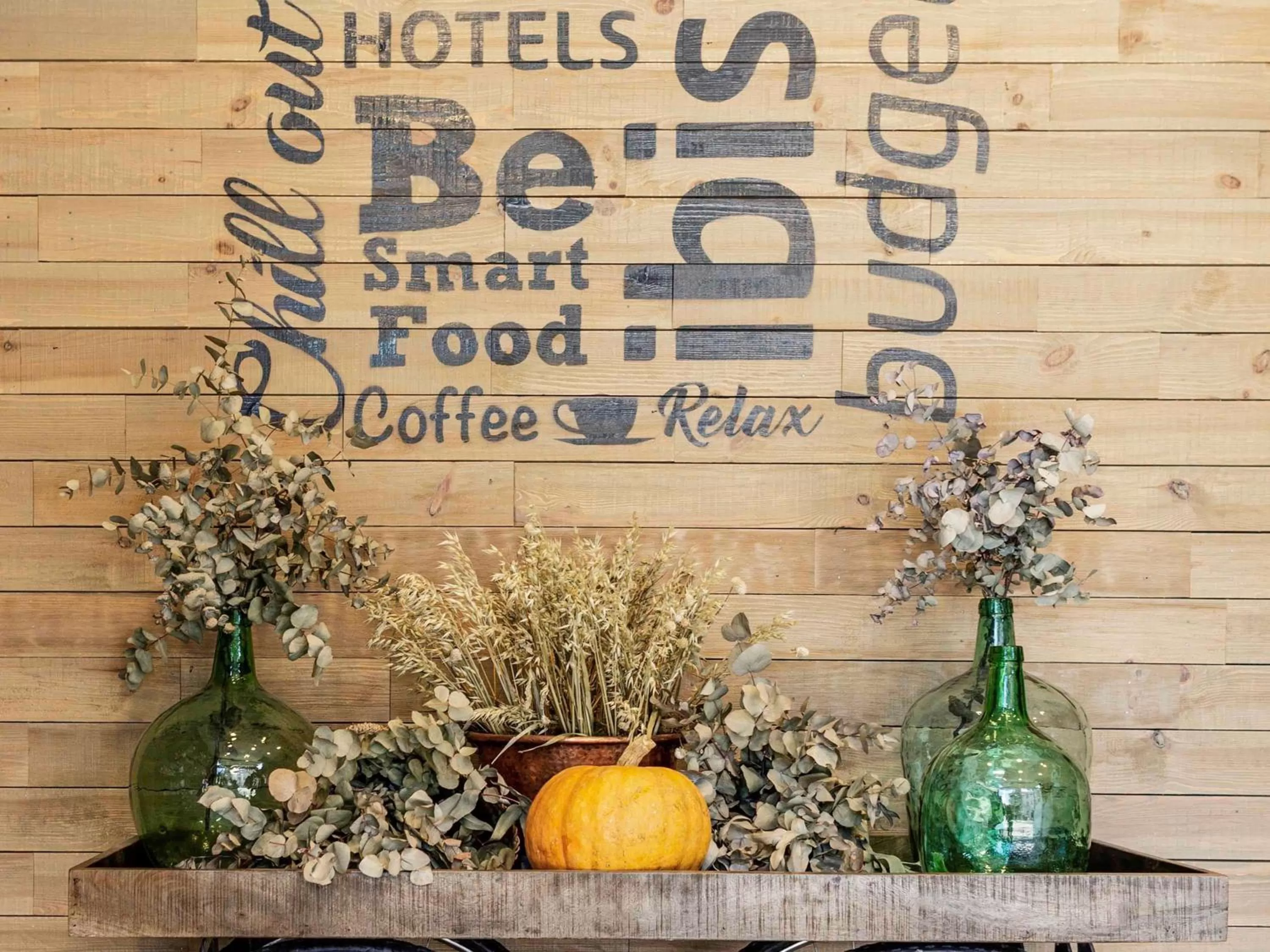 Property building in Ibis Oviedo