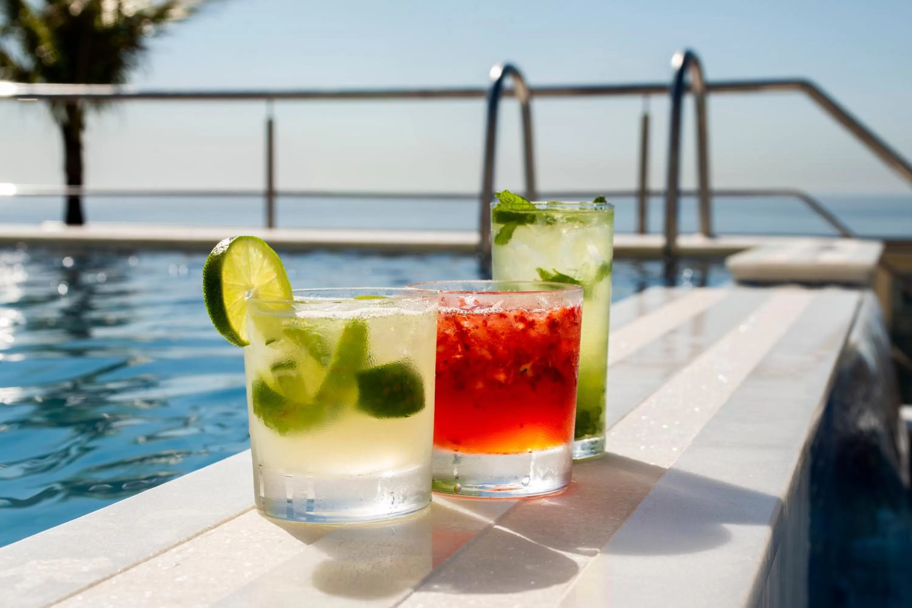 Swimming pool in Hotel Astoria Palace