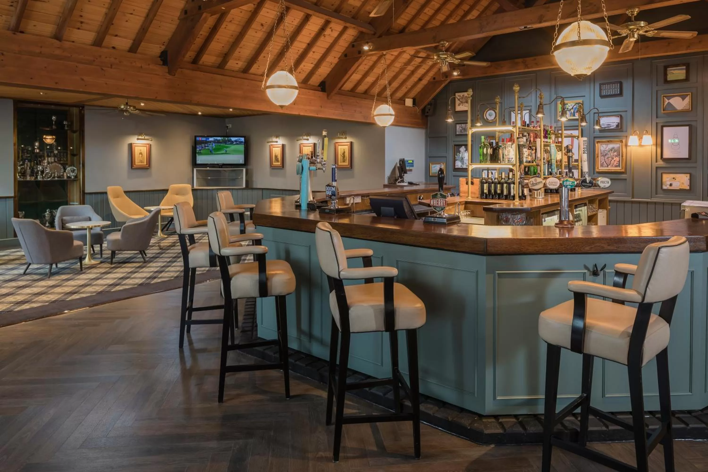 Lounge or bar in Dunston Hall Hotel, Spa & Golf Resort