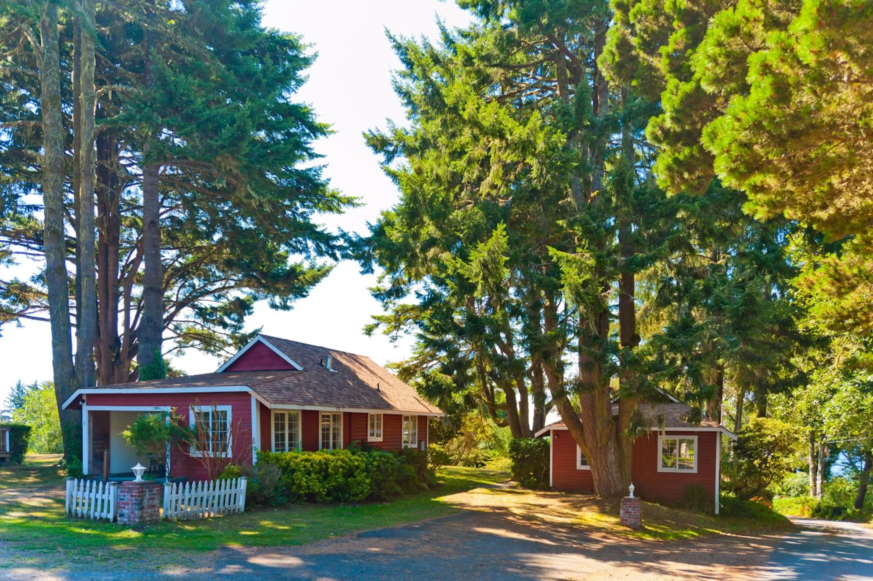 Facade/entrance in View Crest Lodge
