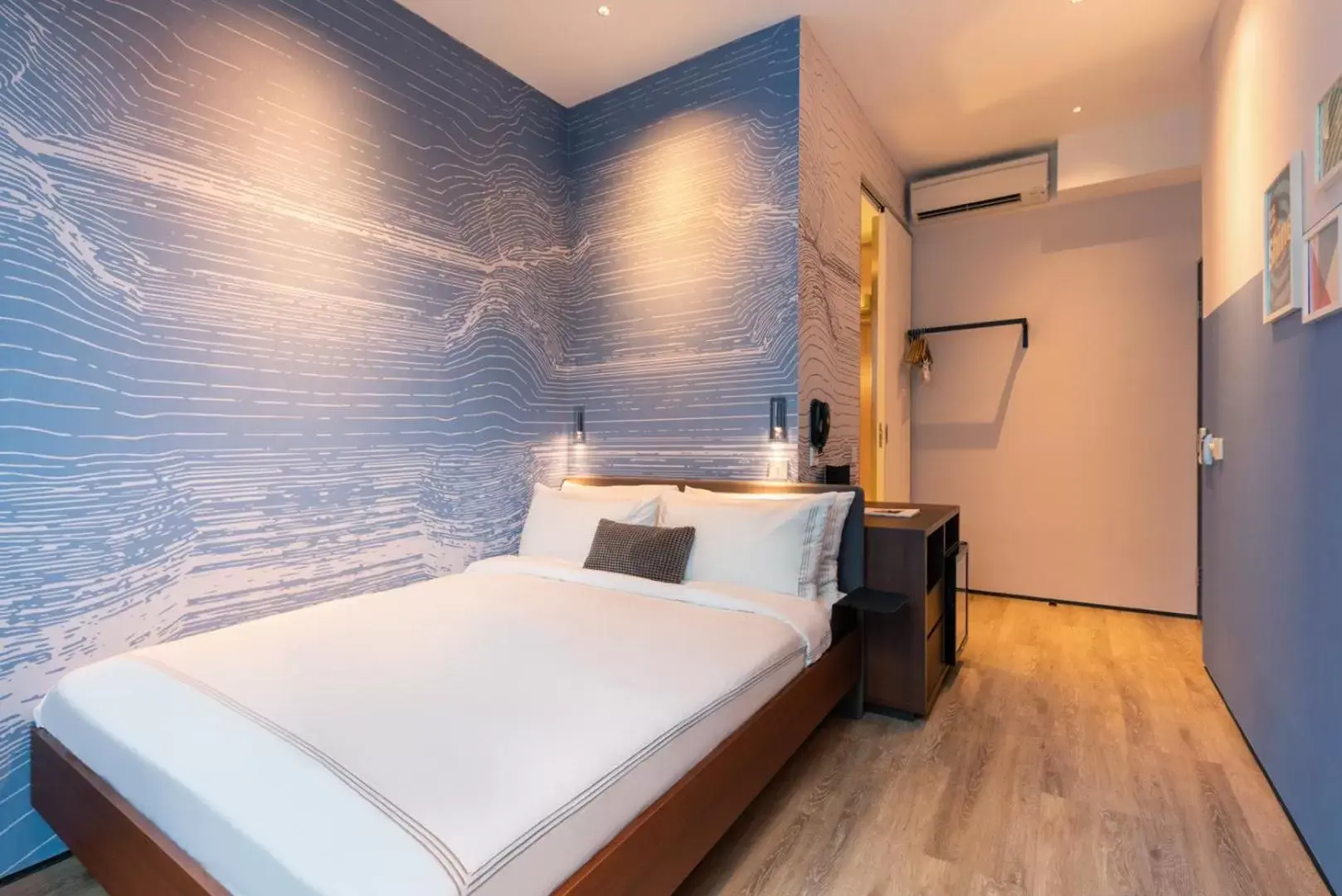 Executive Queen - High in The Sheung Wan by Ovolo Executive Queen - High in The Sheung Wan by Ovolo