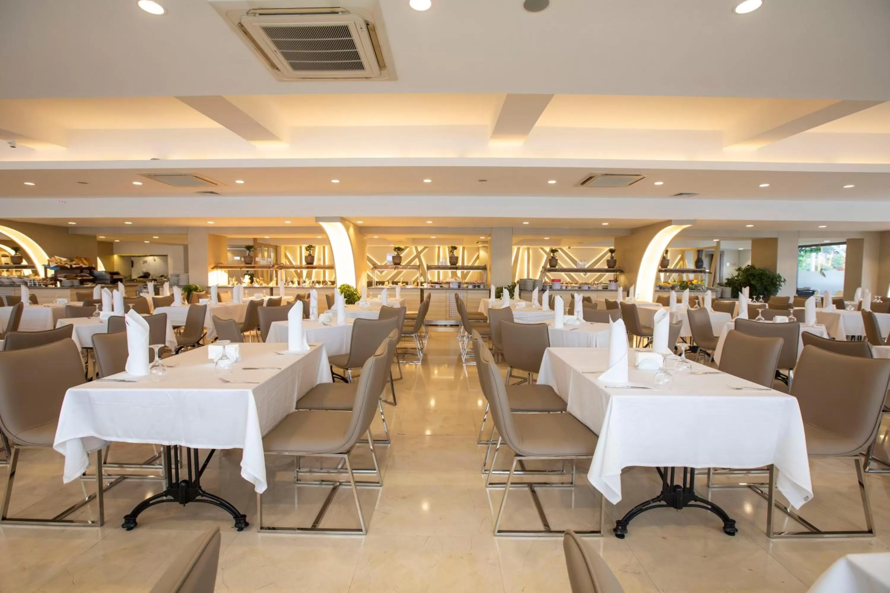 Breakfast in Falcon Hotel