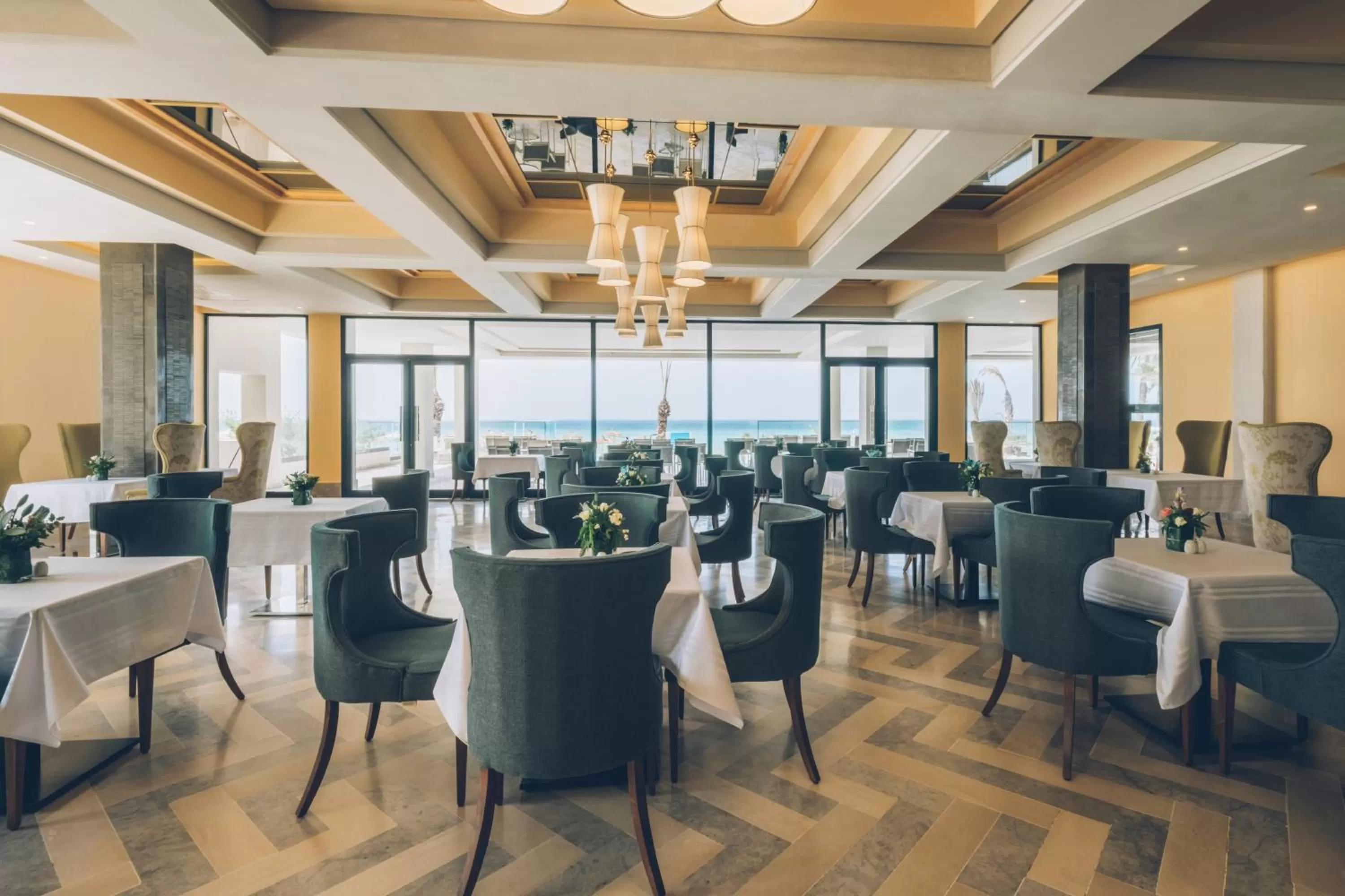 Lounge or bar in Iberostar Selection Kuriat Palace