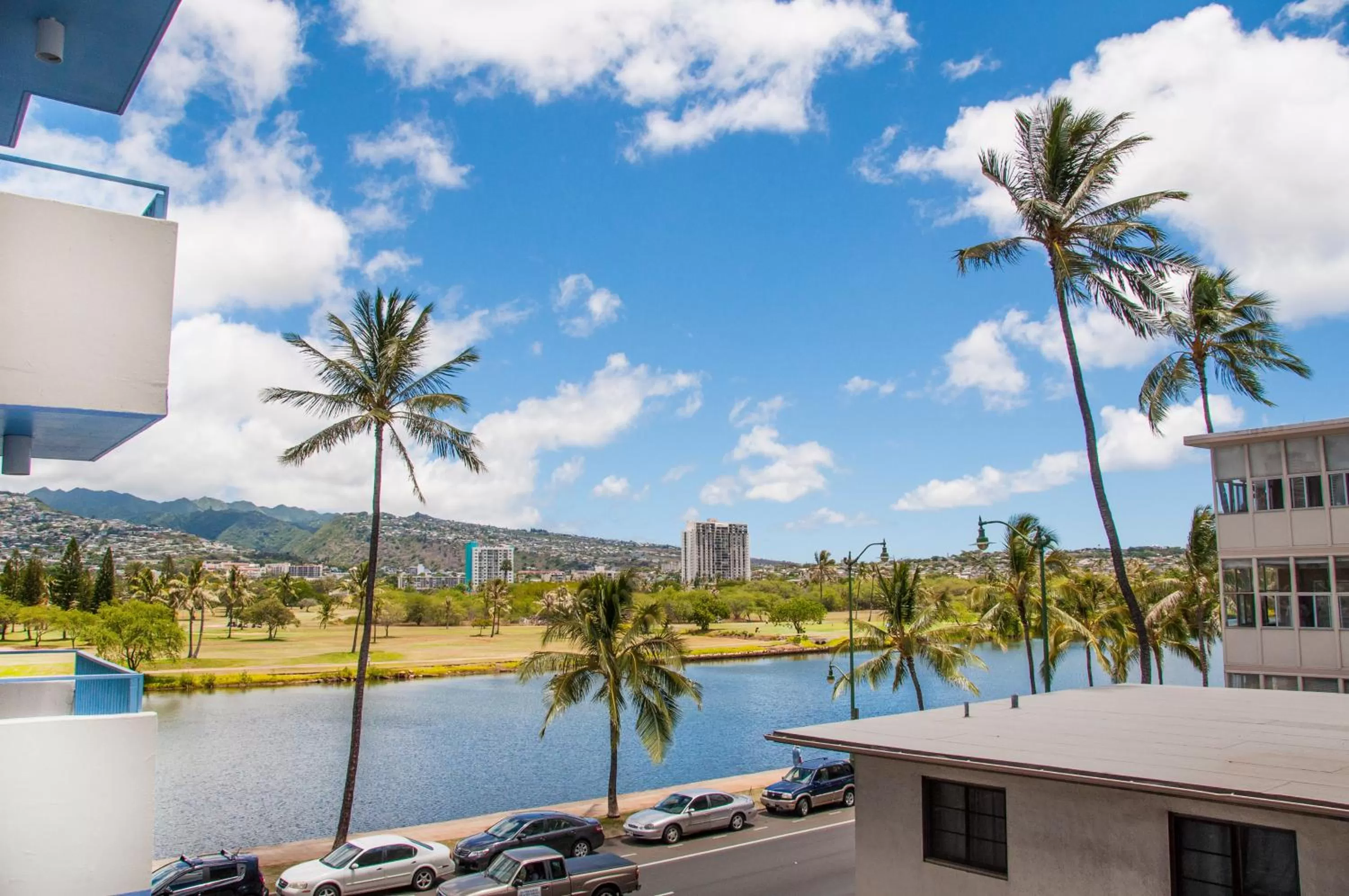 Day in Holiday Surf Hotel (with full kitchen)