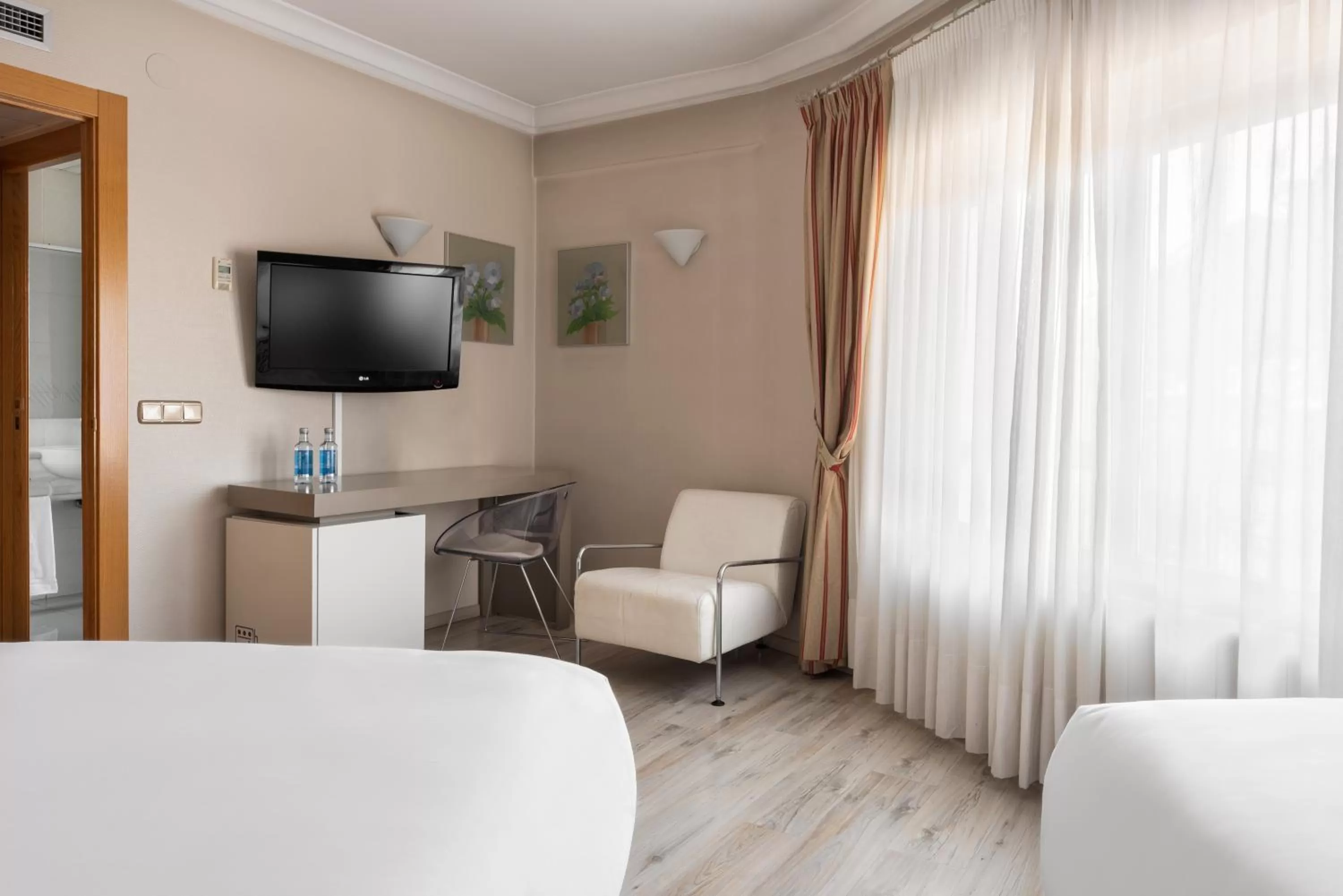 Photo of the whole room, Bed in Crisol Almirante Bonifaz